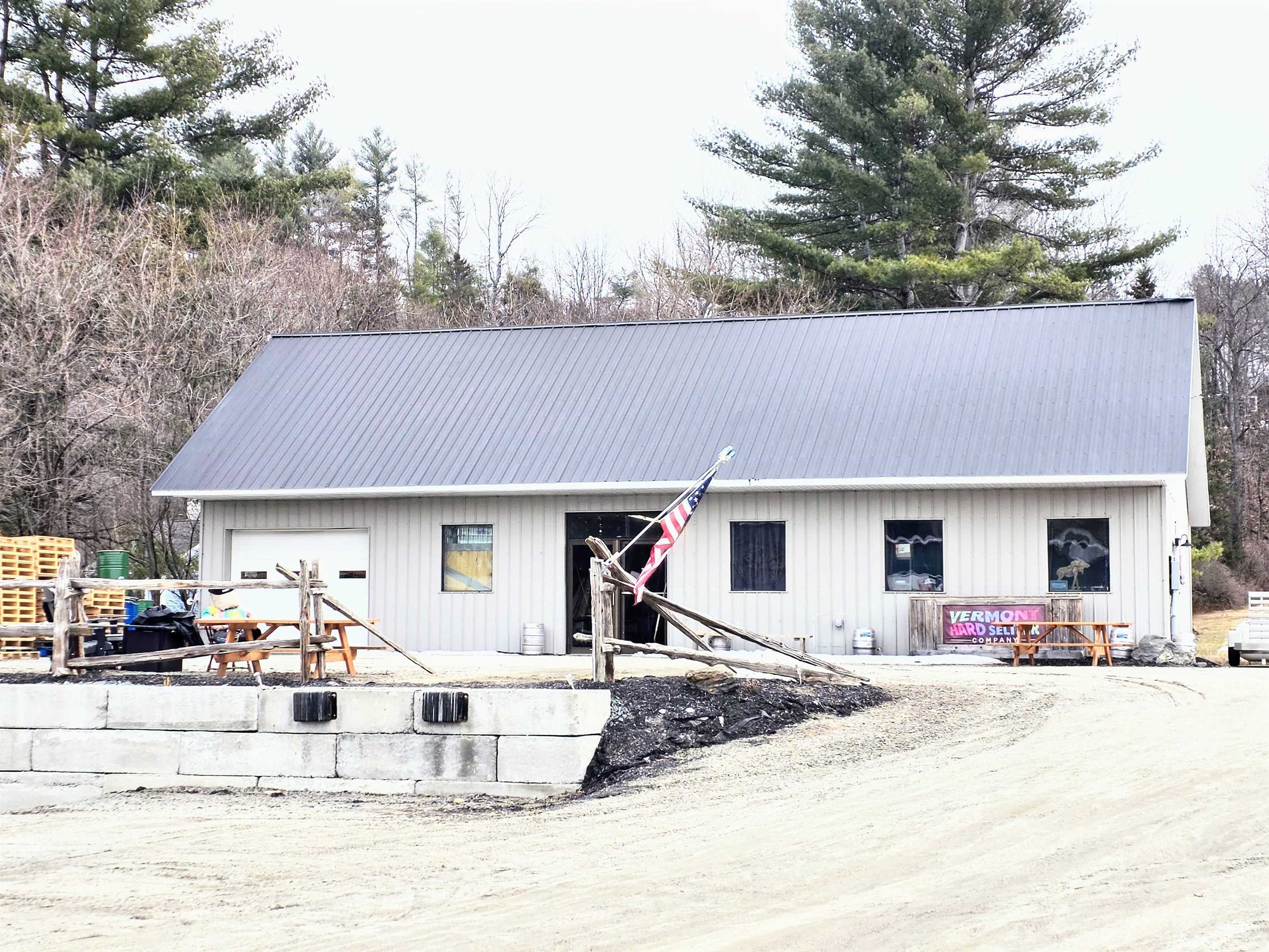 37 Pleasant Street — photo