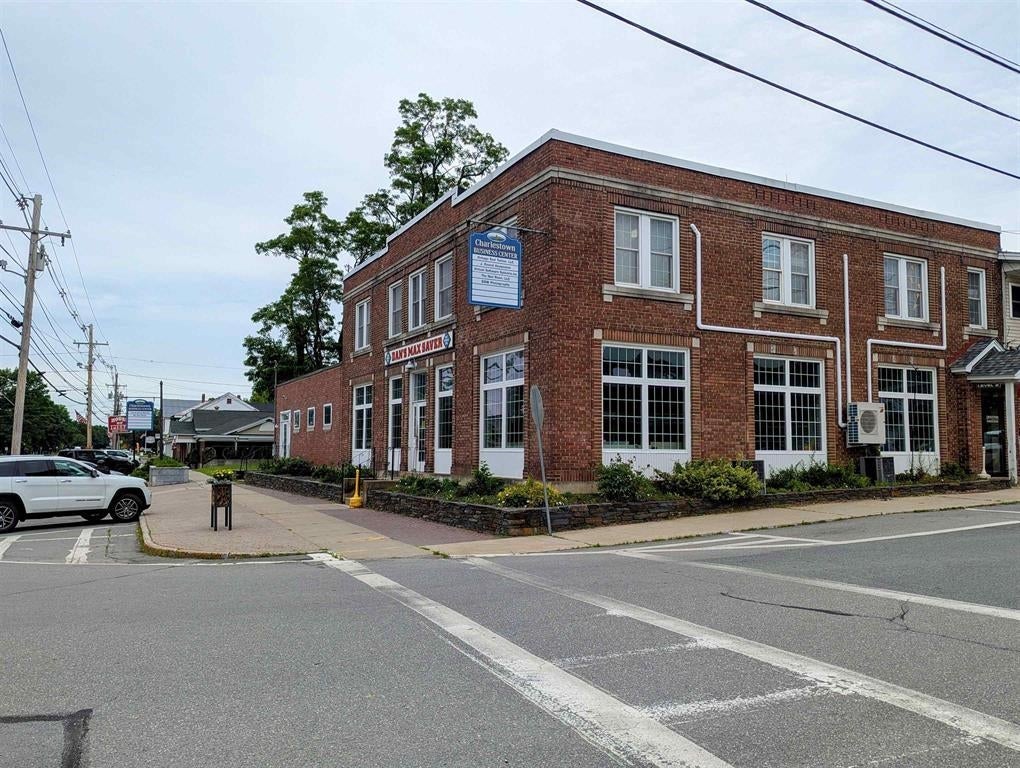 223 Main Street — photo