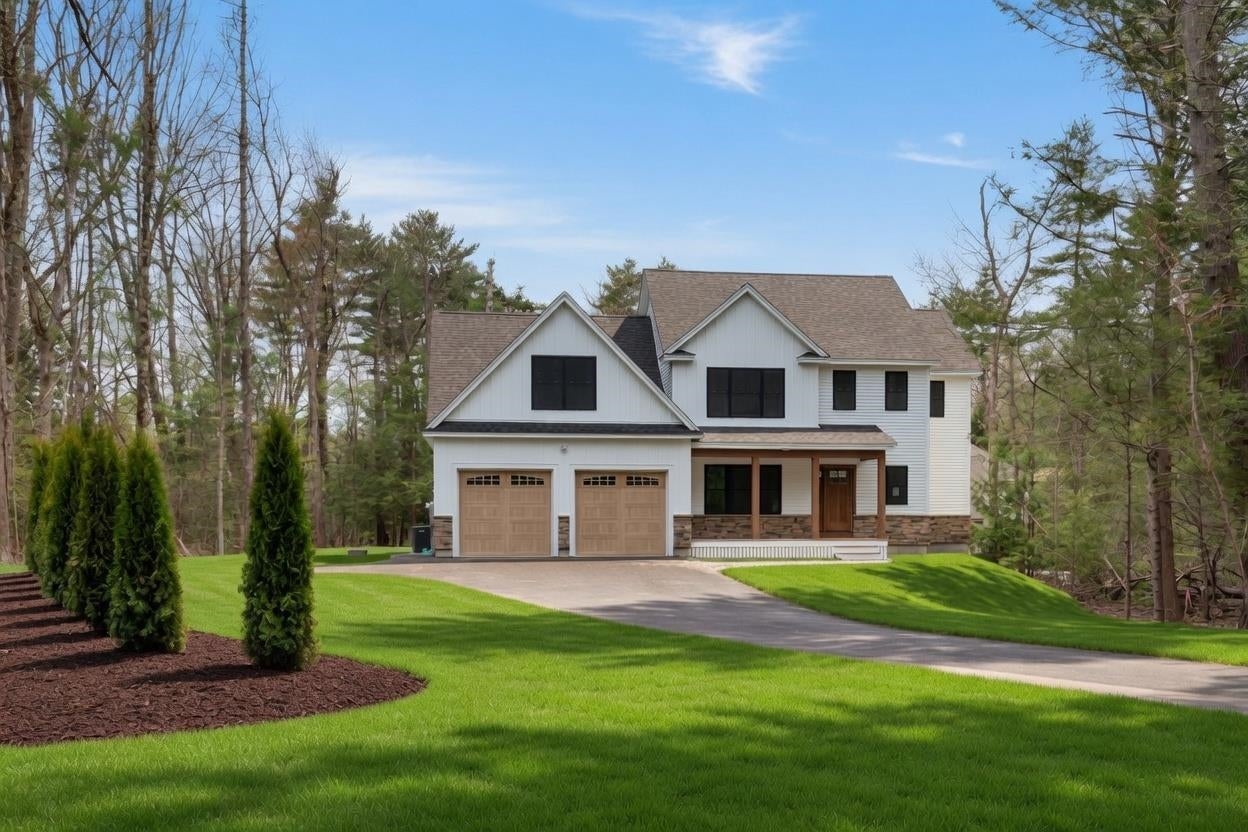 23 Winding Brook Drive — photo