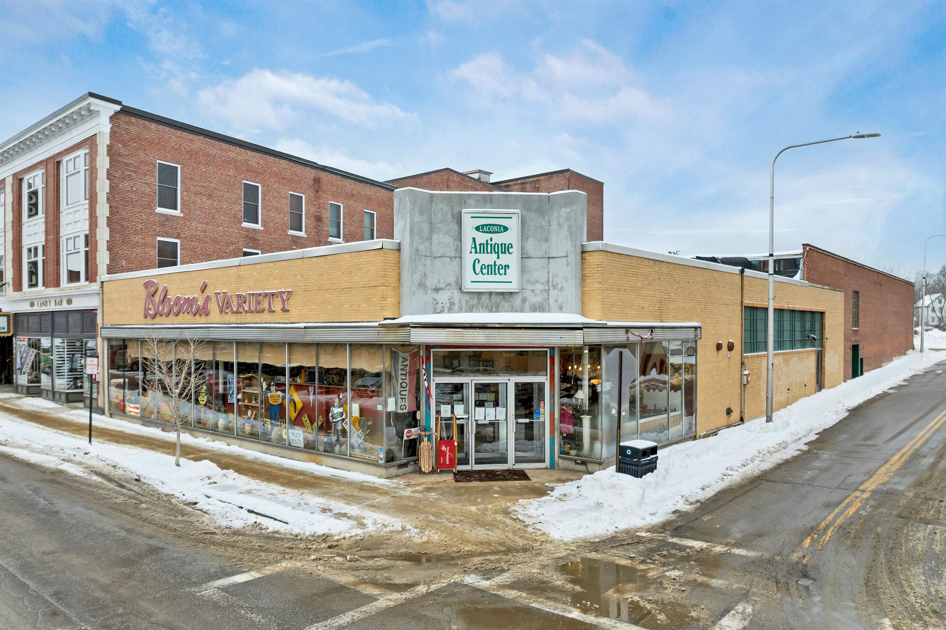 601 Main Street — photo