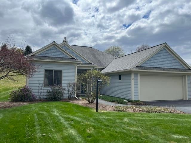 27 Fountain Way — photo