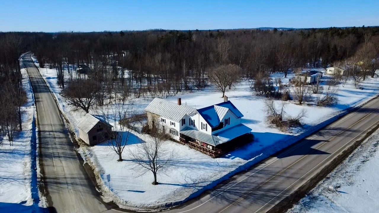 2087 Vt Route 105 — photo