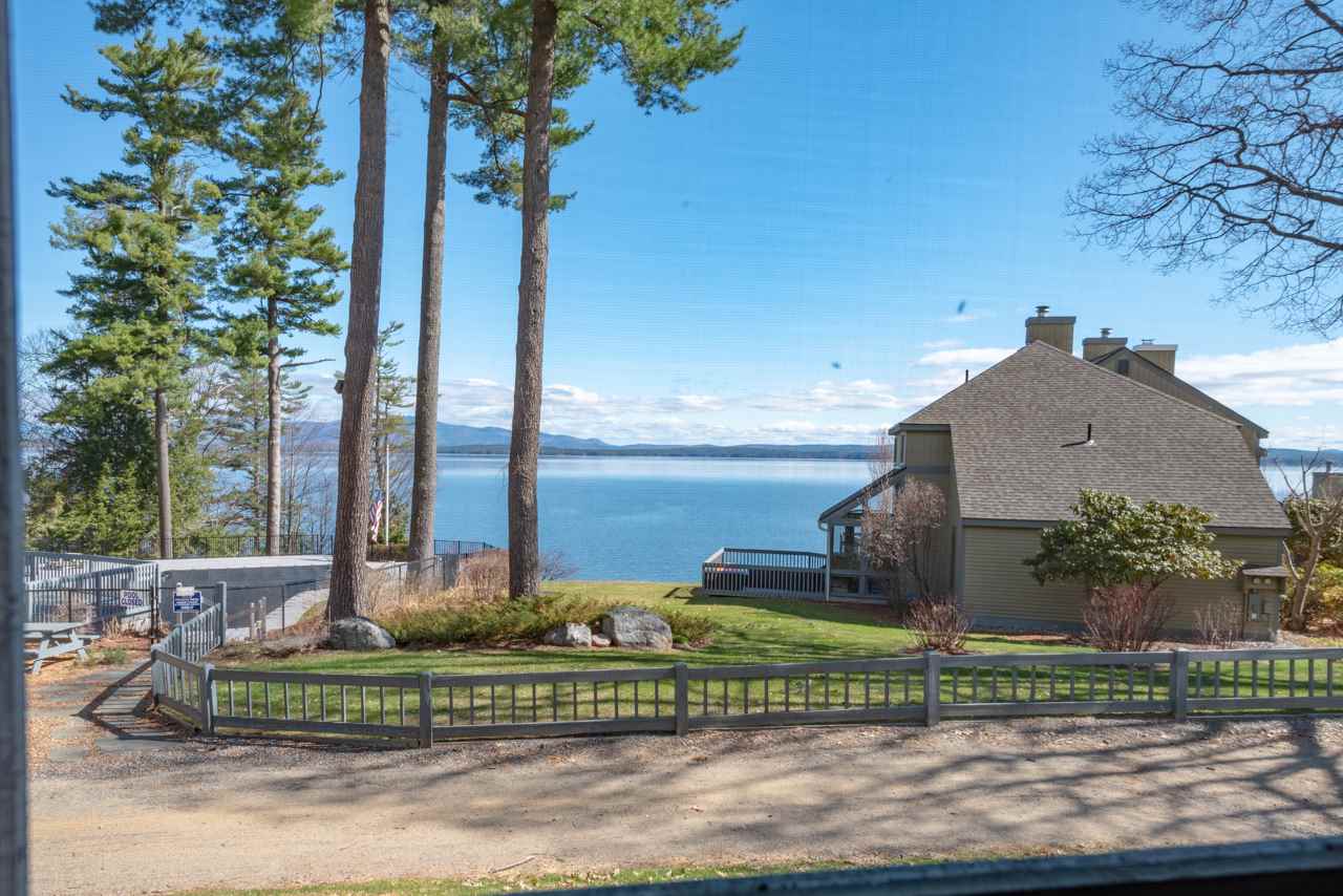 2696 Lake Shore Road 61 — photo