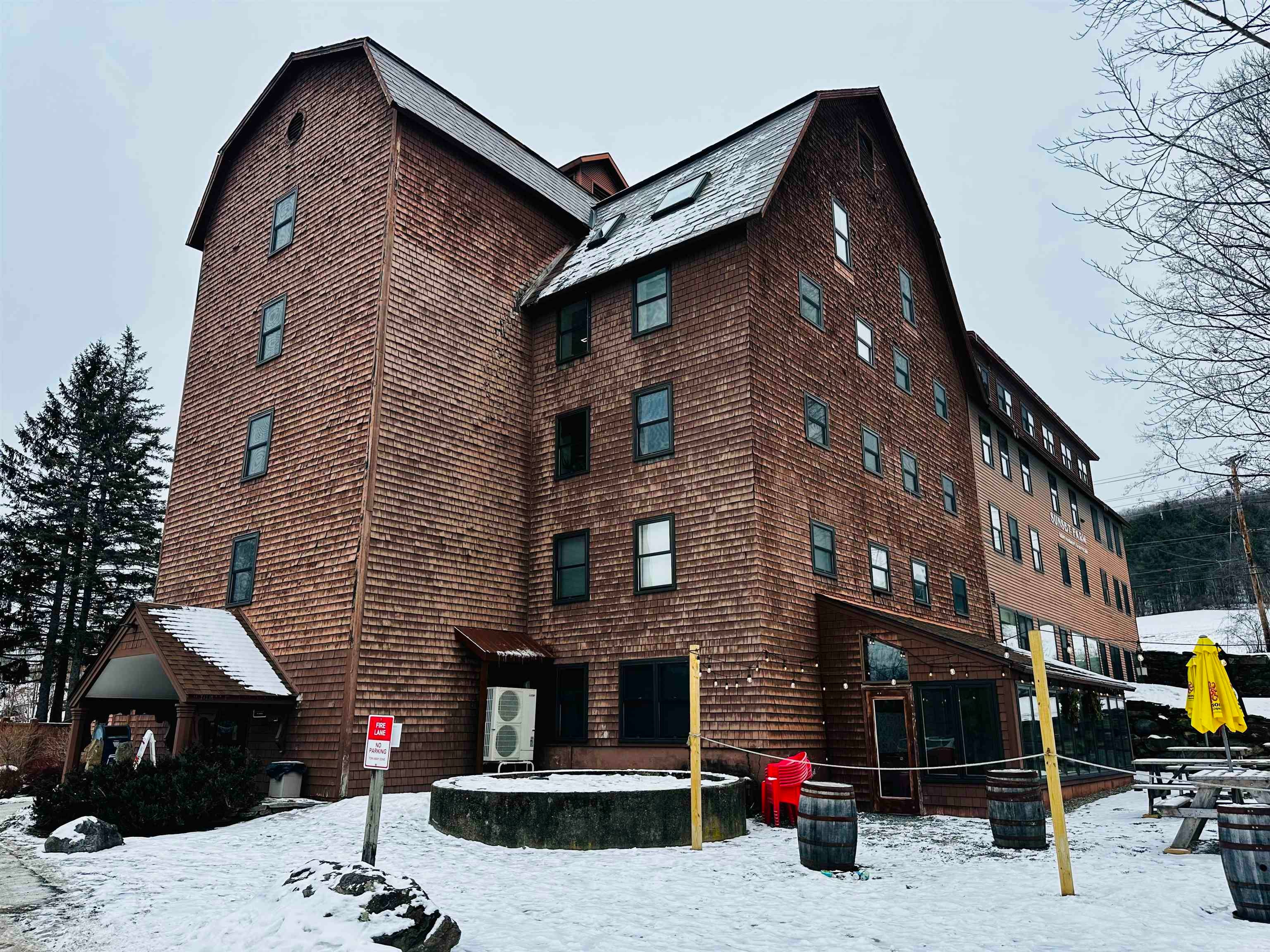 217 Maxham Meadow Way Unit 2E — photo