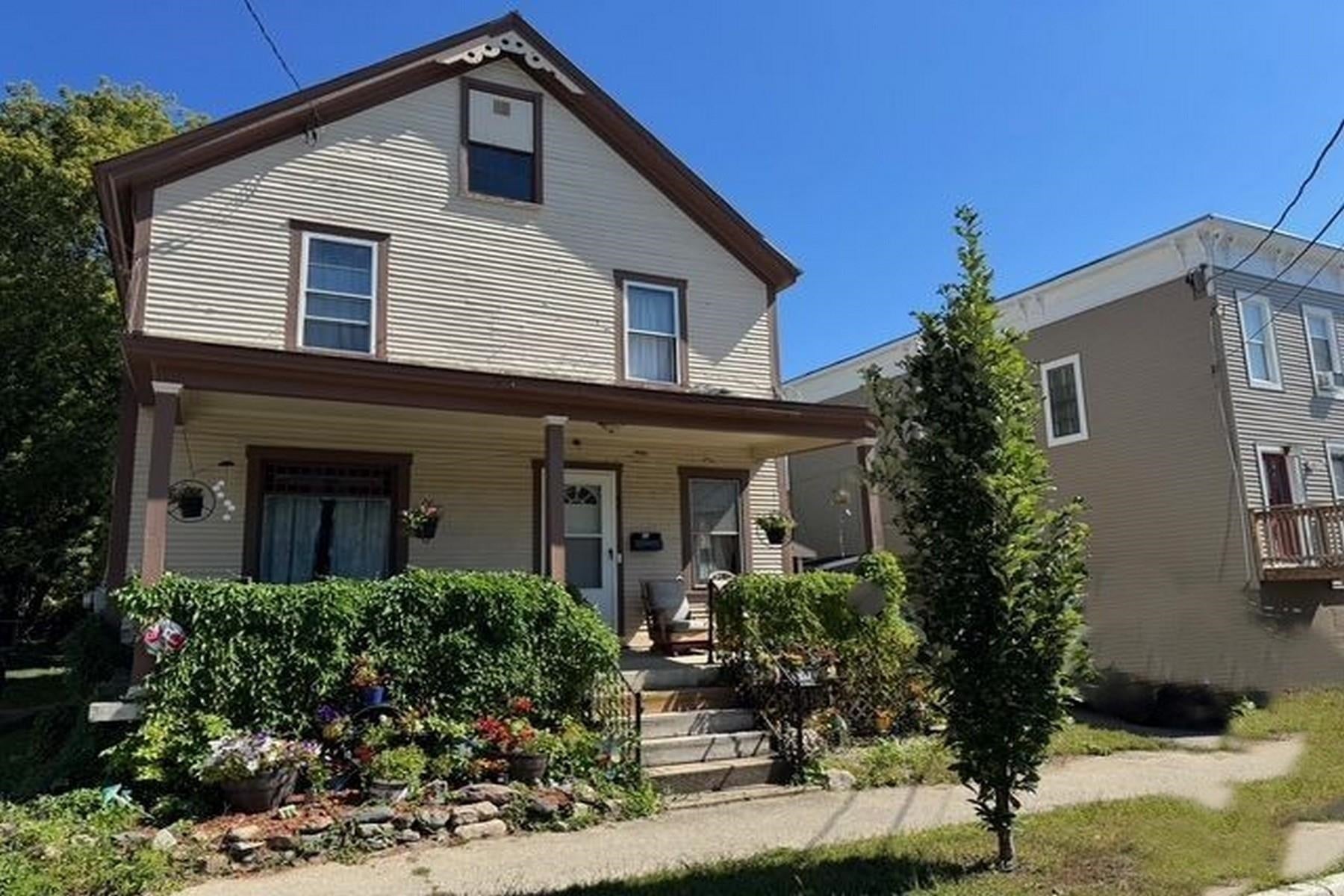 48 Baxter Street — photo