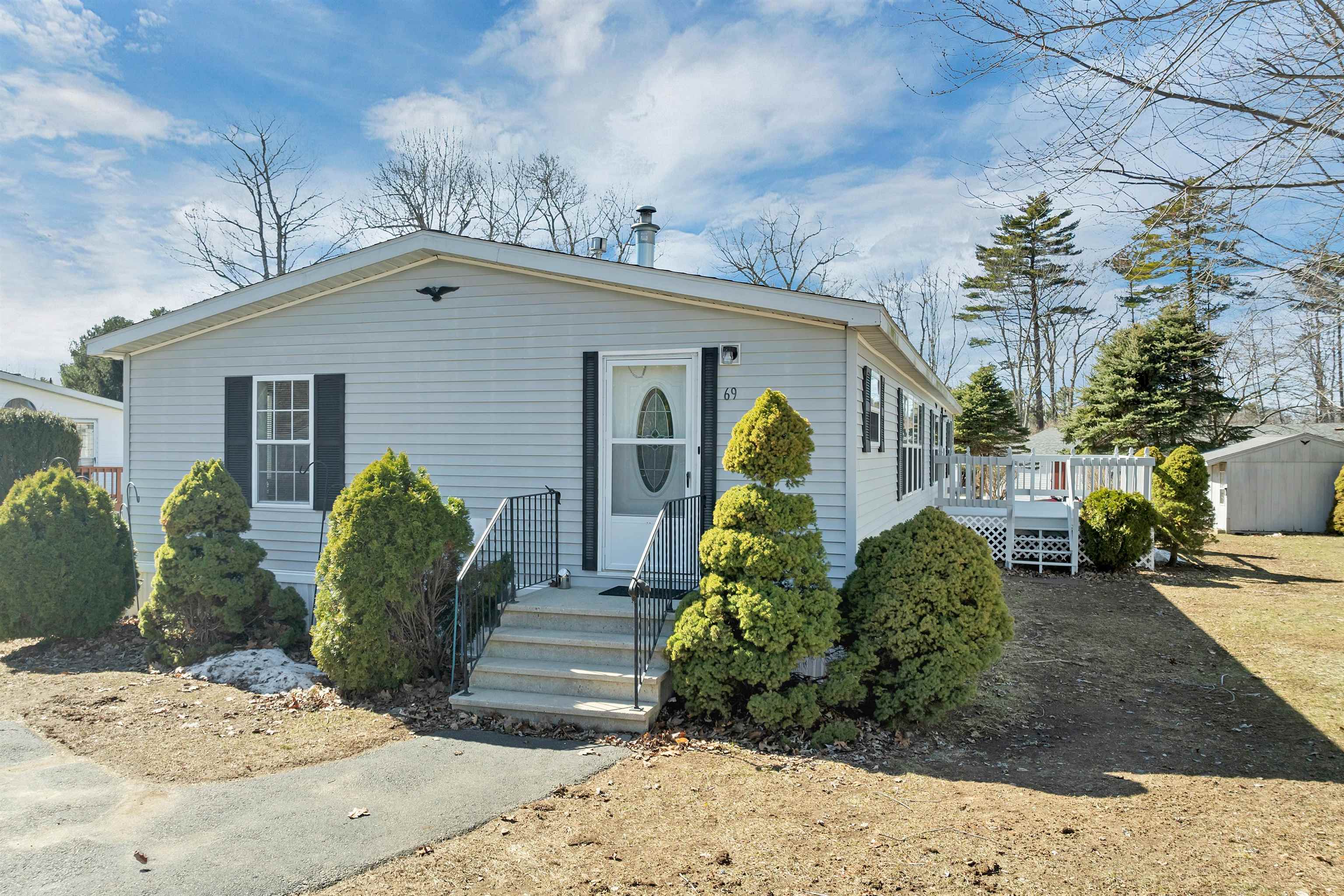 69 Oak Drive — photo