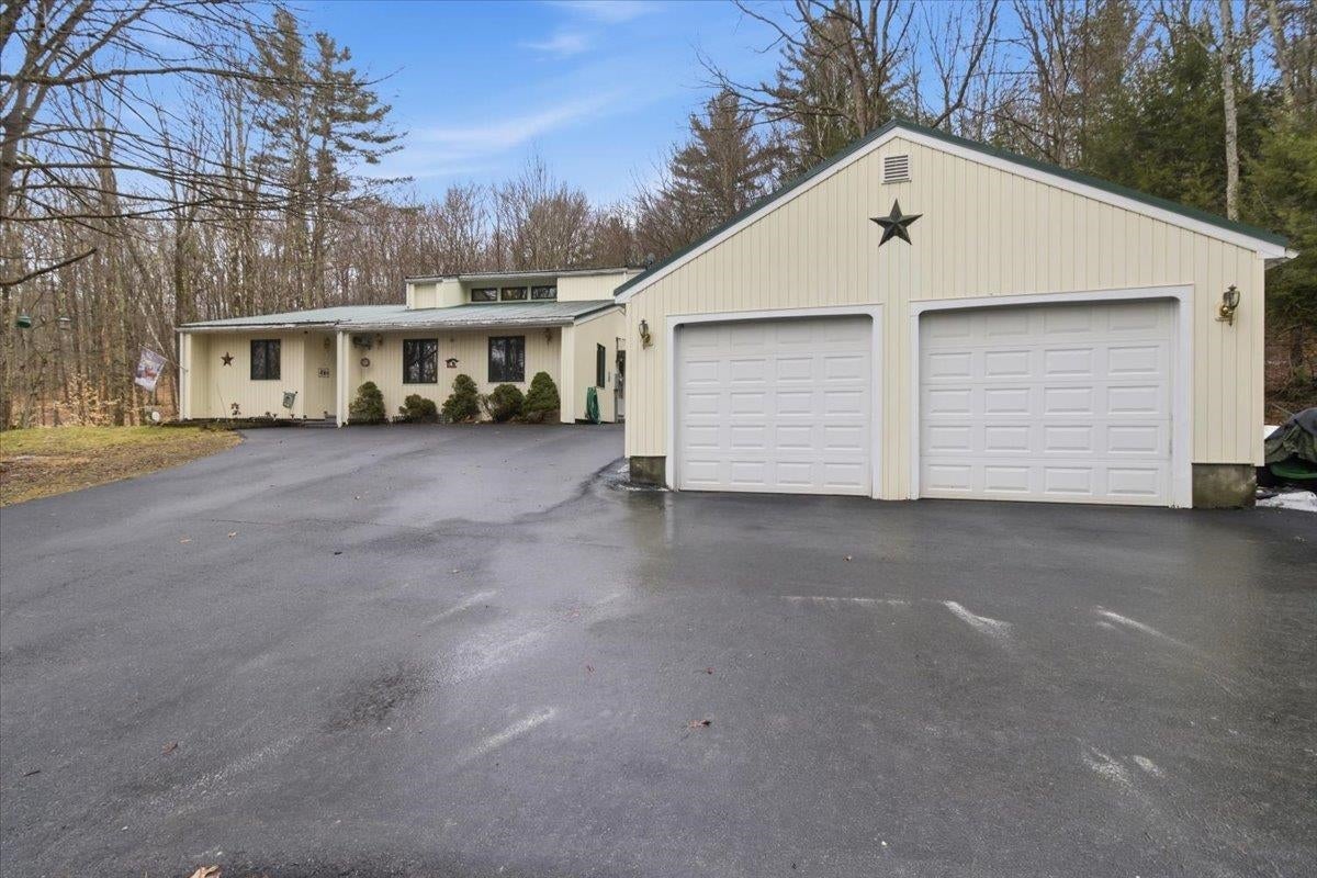 760 West Mountain Road — photo