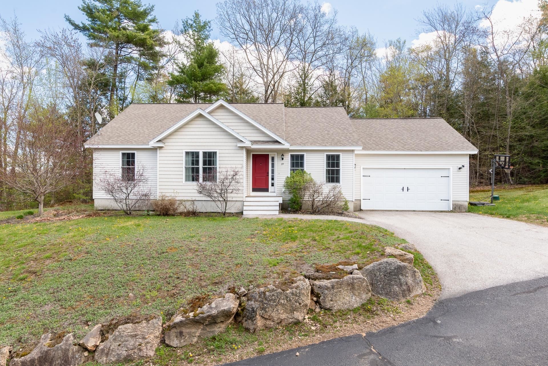 39 Sterling Drive — photo