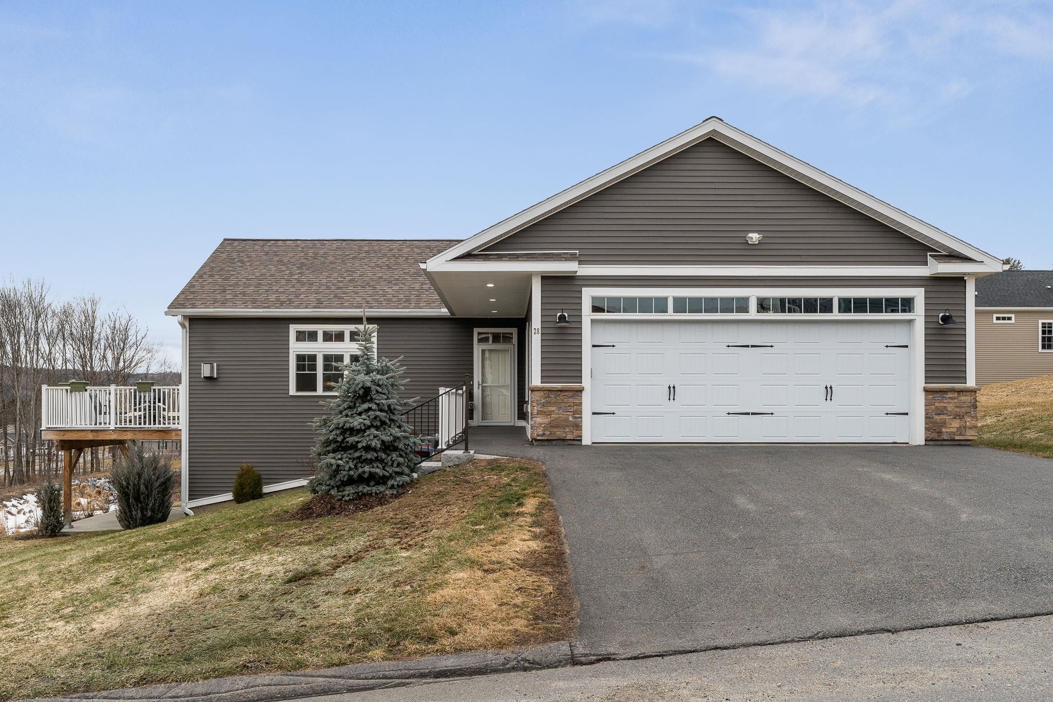 28 Alex Drive — photo