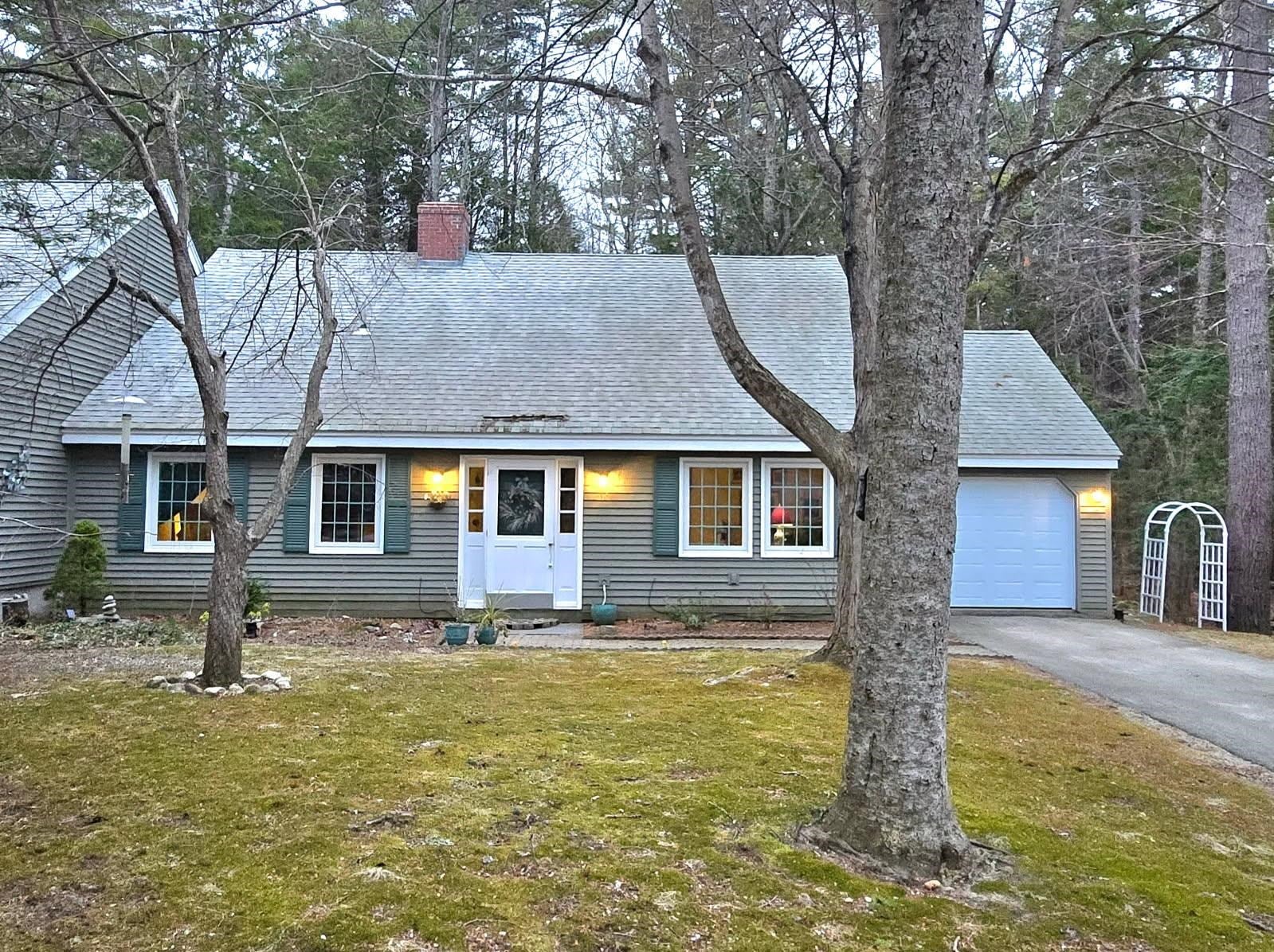 12 Laurel Circle — photo