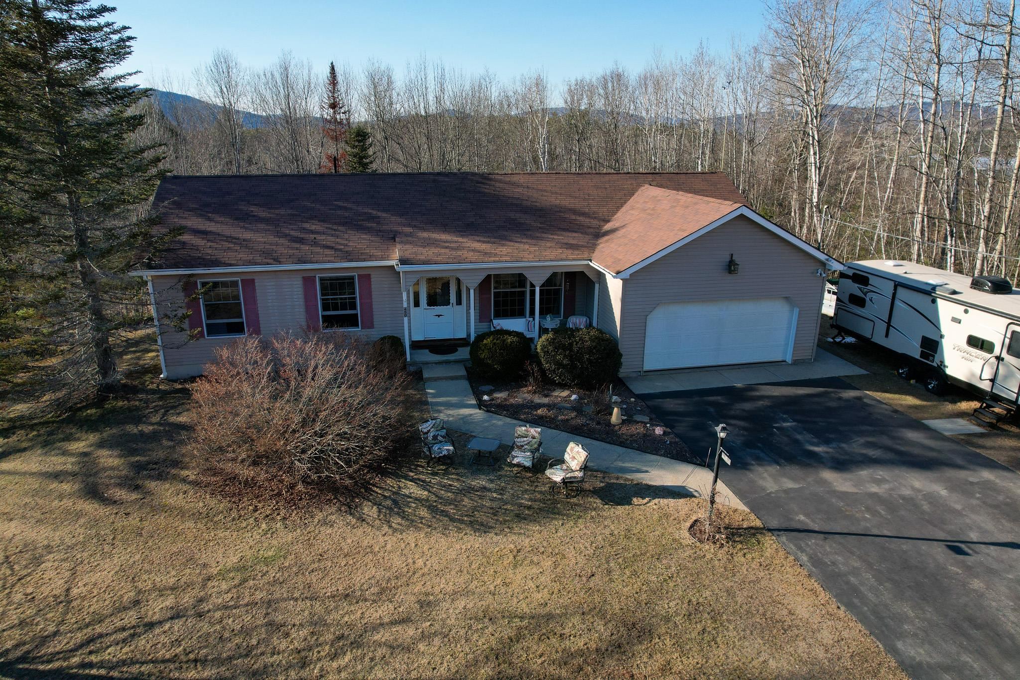 450 Upper Birch Drive — photo
