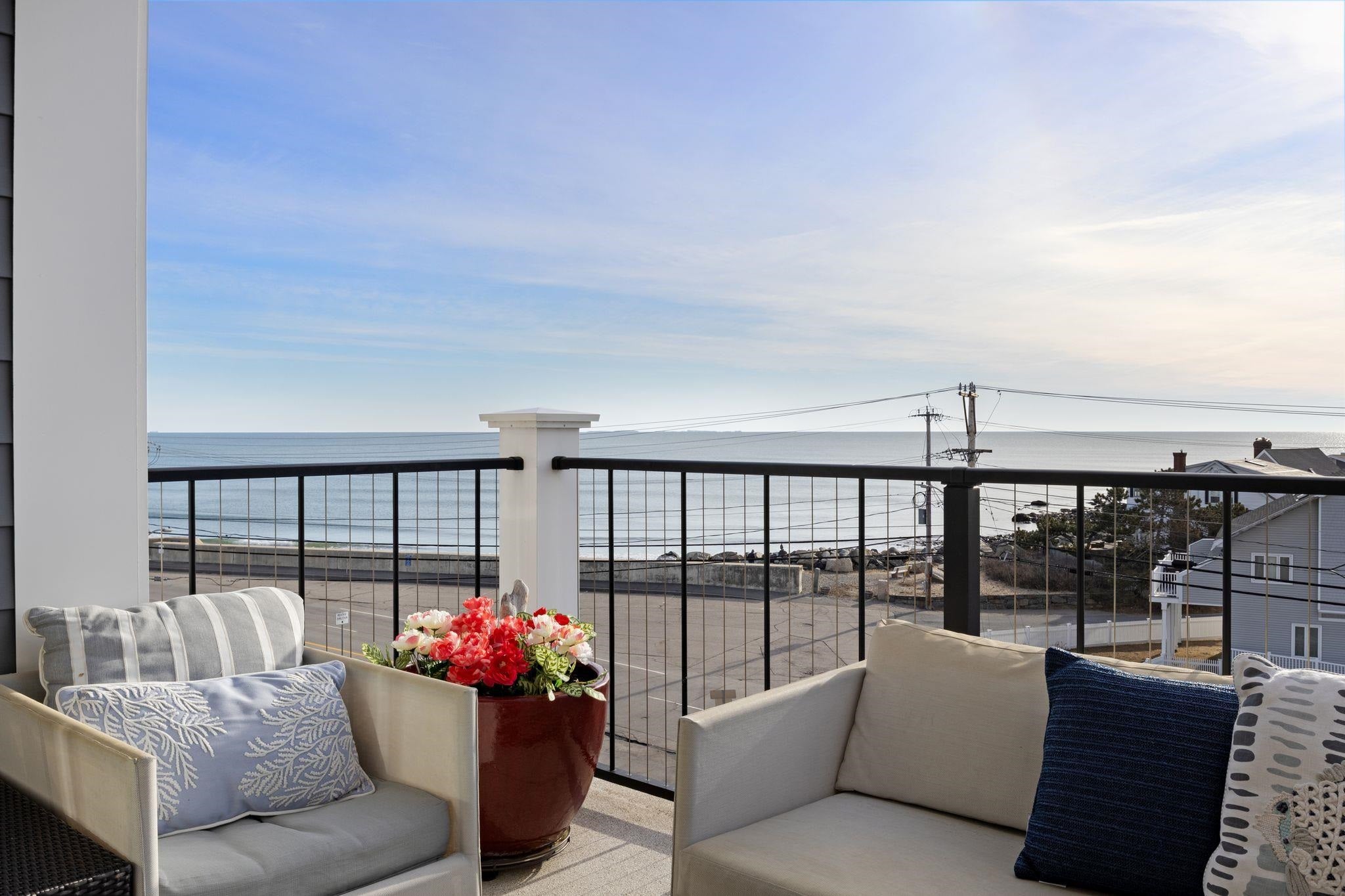 535 Ocean Boulevard 403 — photo