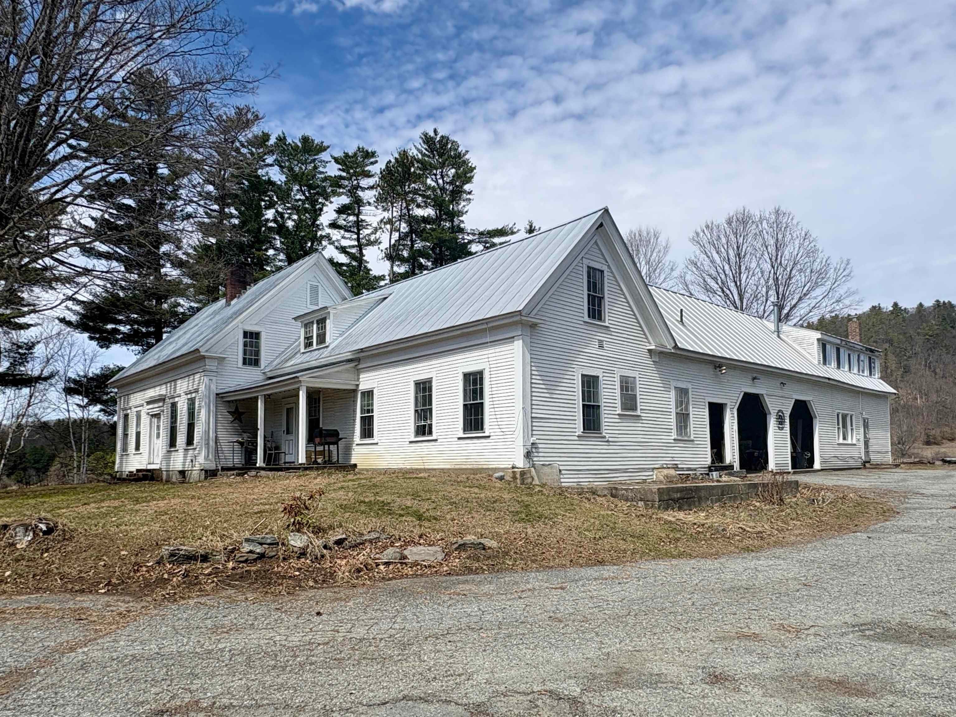 299 Farrell Farm Road — photo