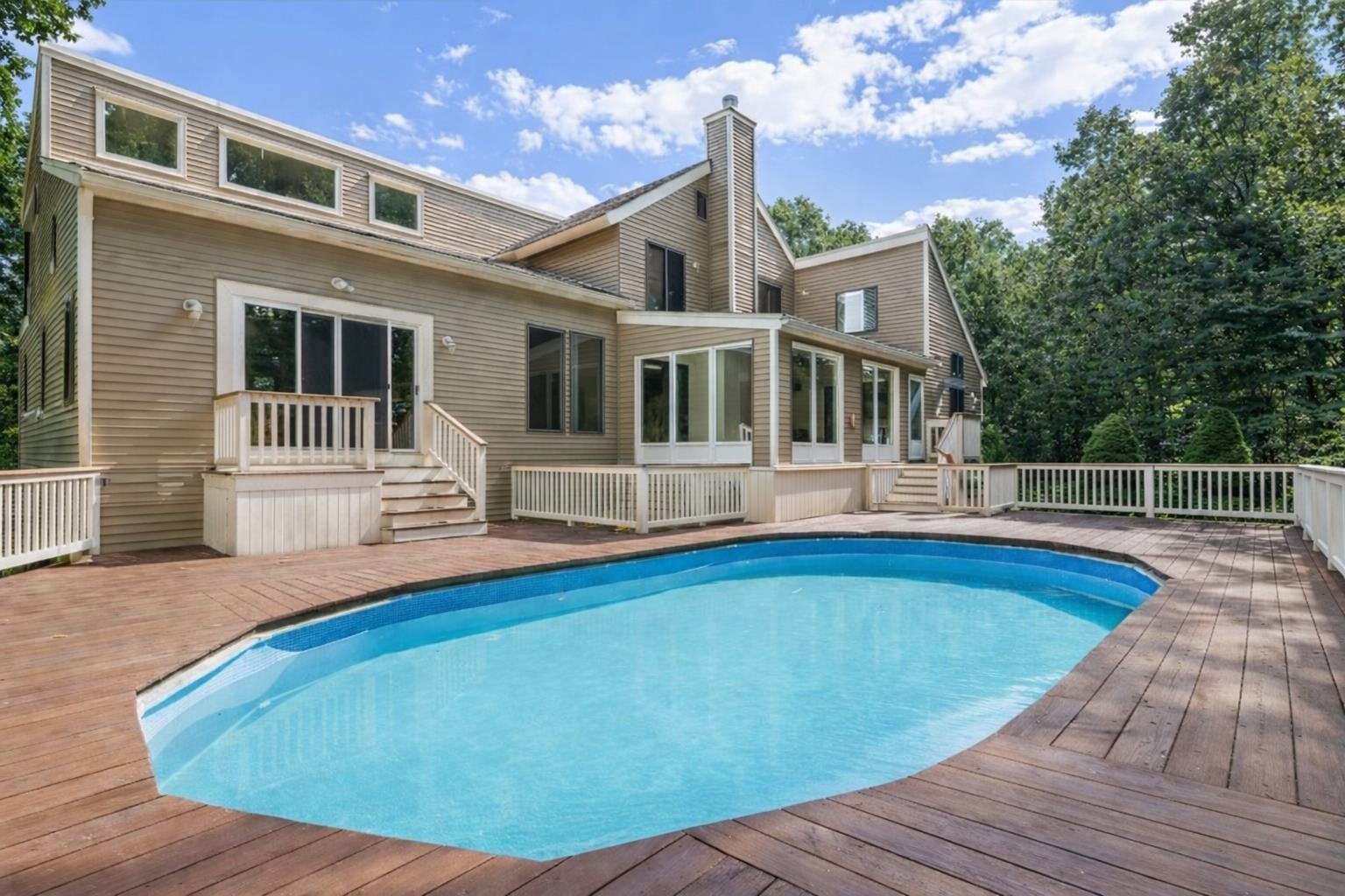 2 Remington Court — photo