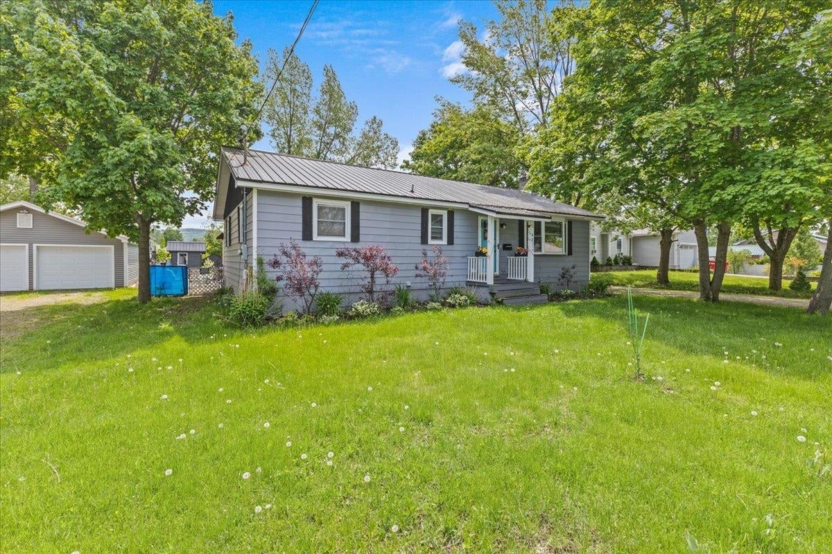 49 Russell Street — photo
