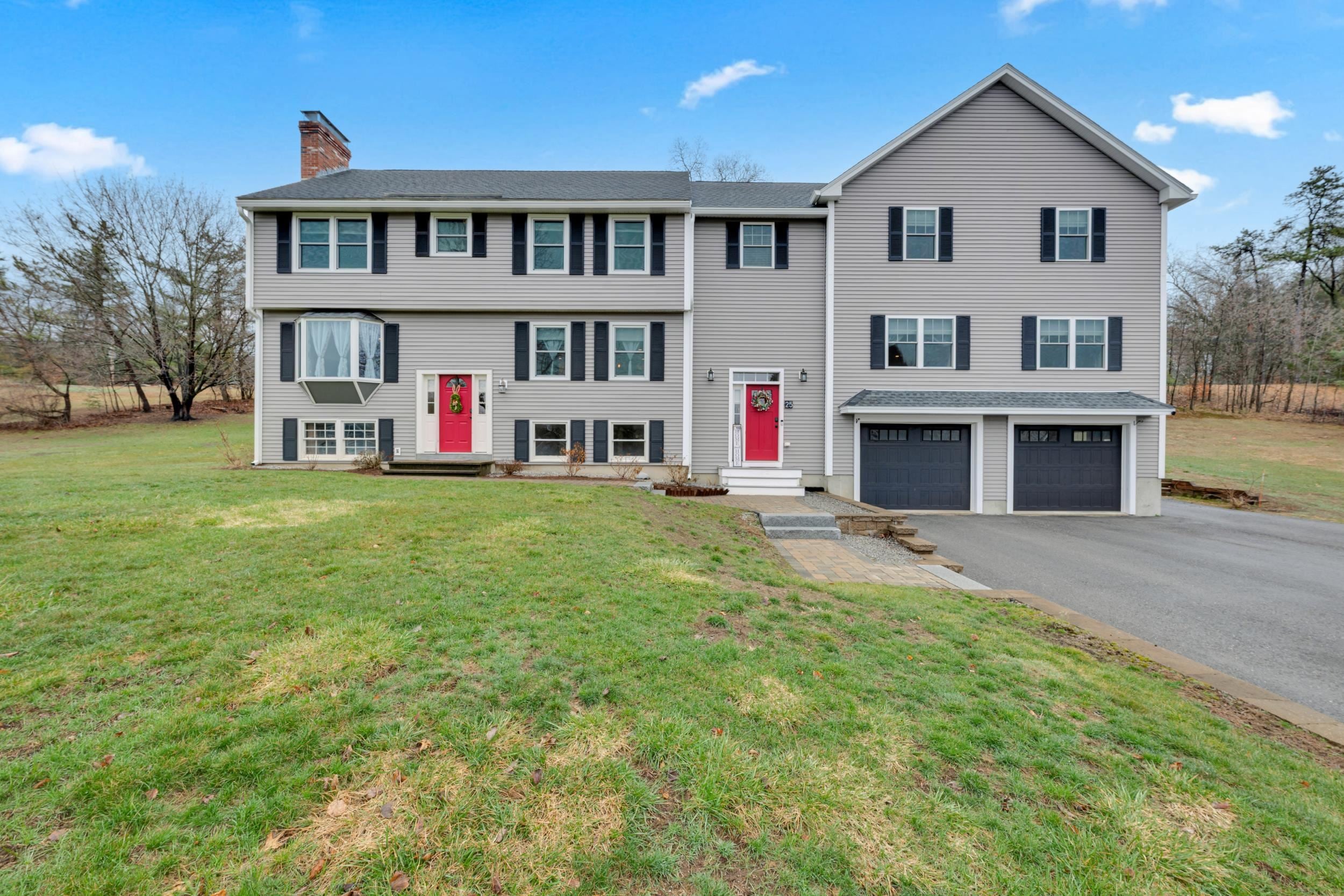 25 Riverview Circle — photo