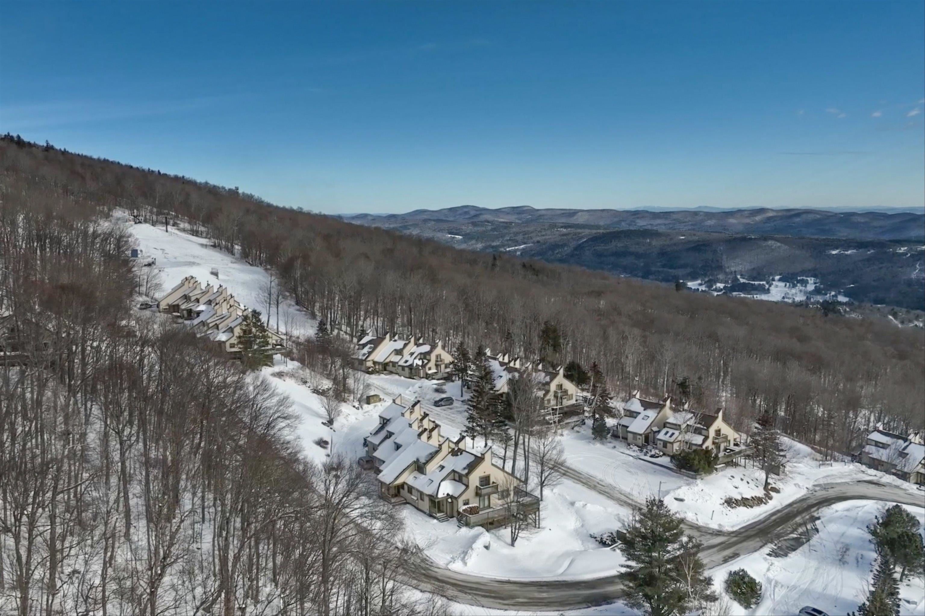 292 Okemo Trailside Extension 34E — photo