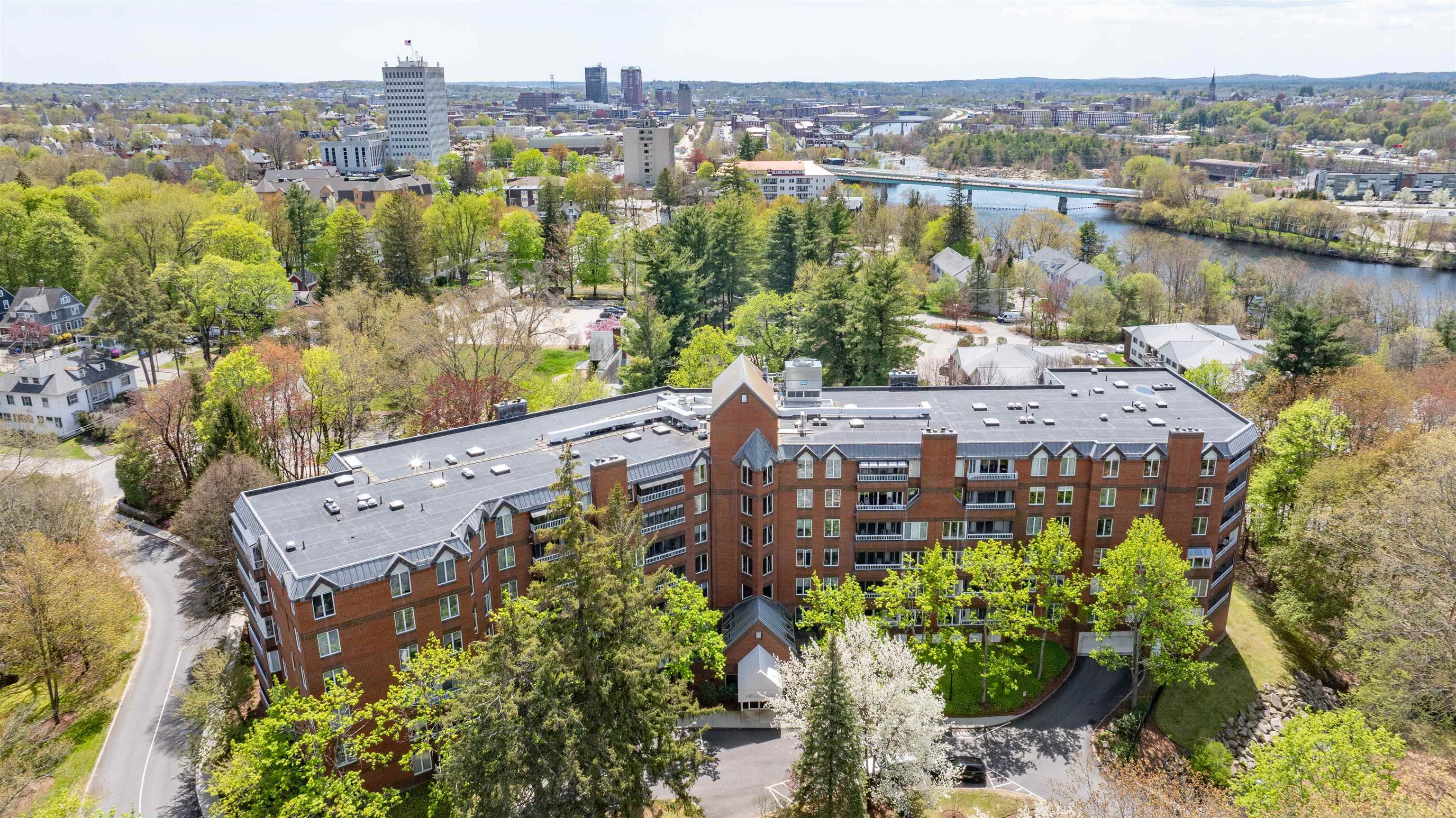 300 River Road 501 — photo