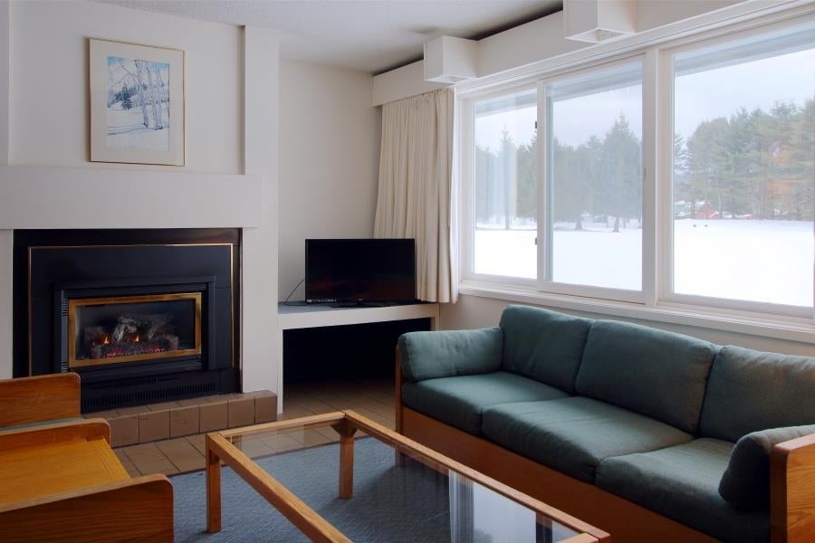 185 Village Green Drive 8D — photo