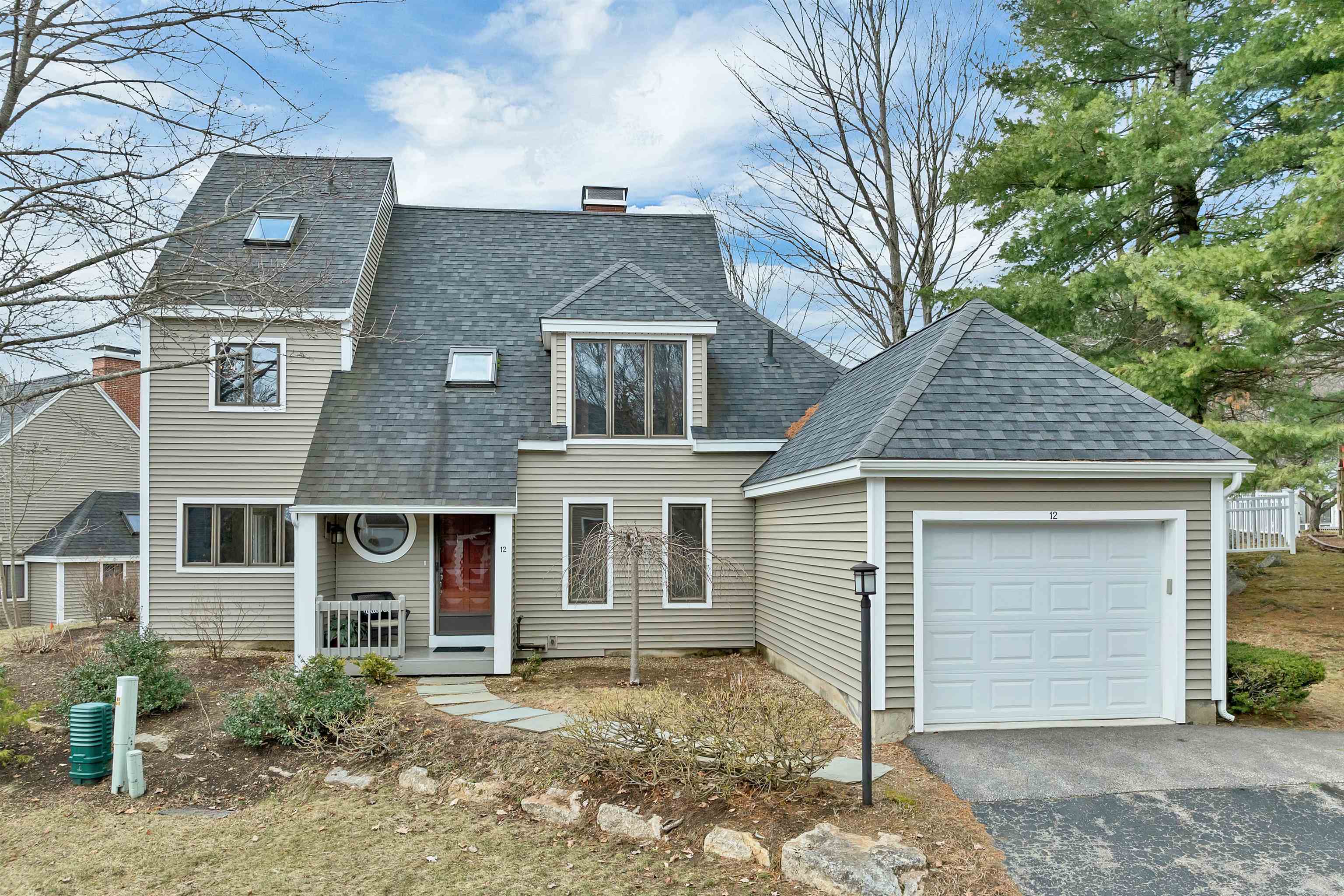 12 Gables Drive — photo