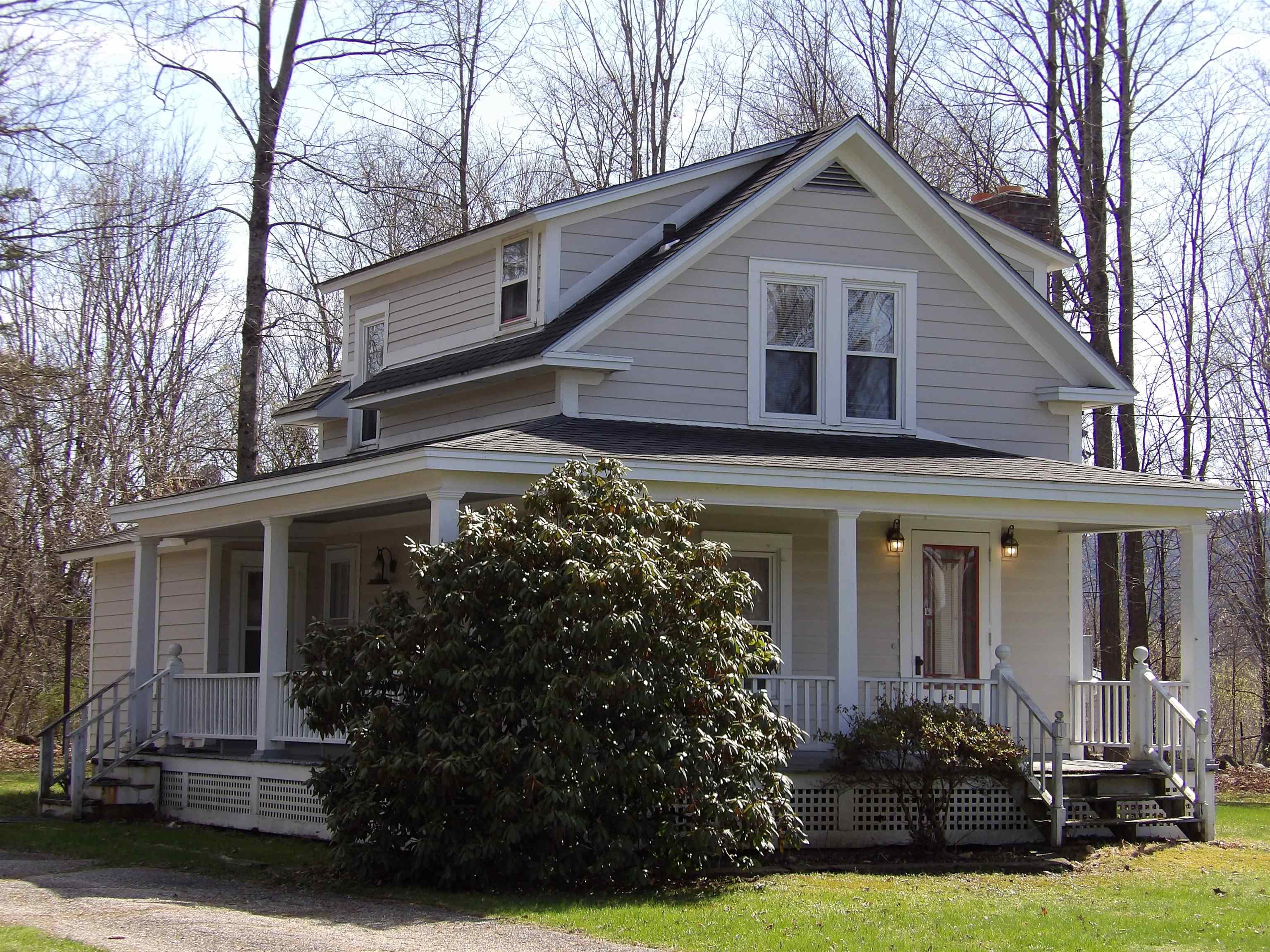 43 Middle Road — photo