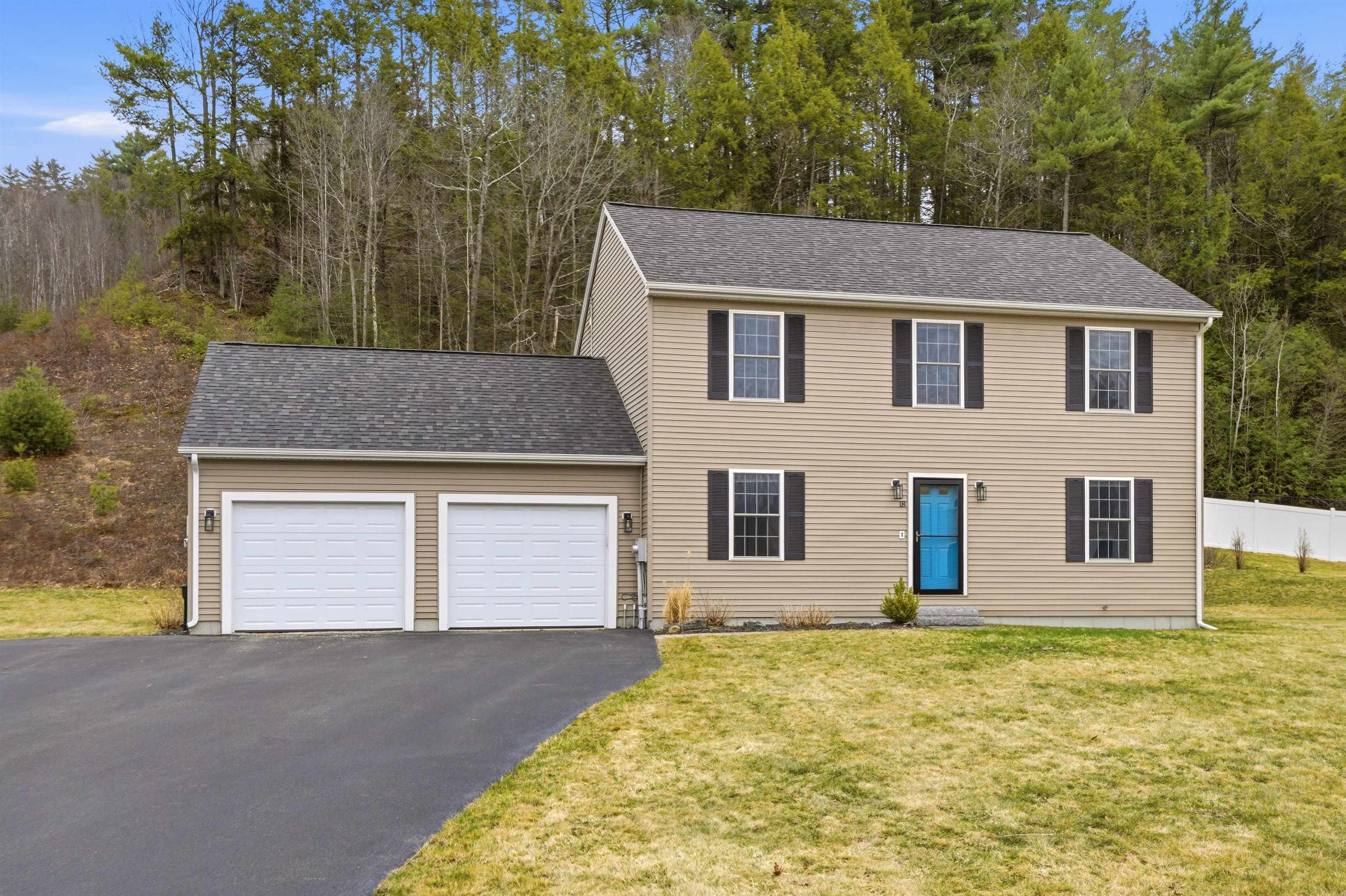 18 Richfield Way — photo