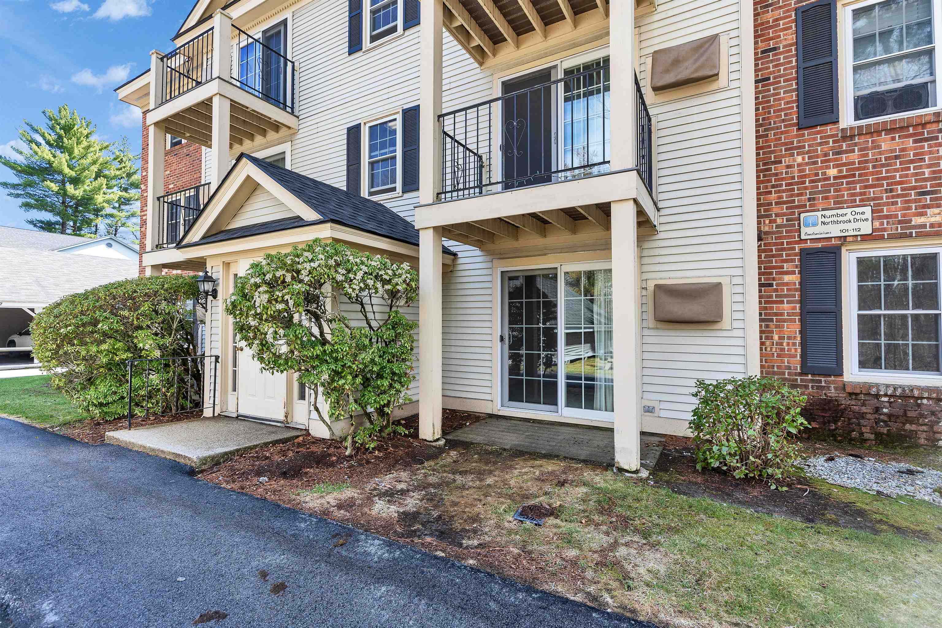 1 Northbrook Drive 102 — photo