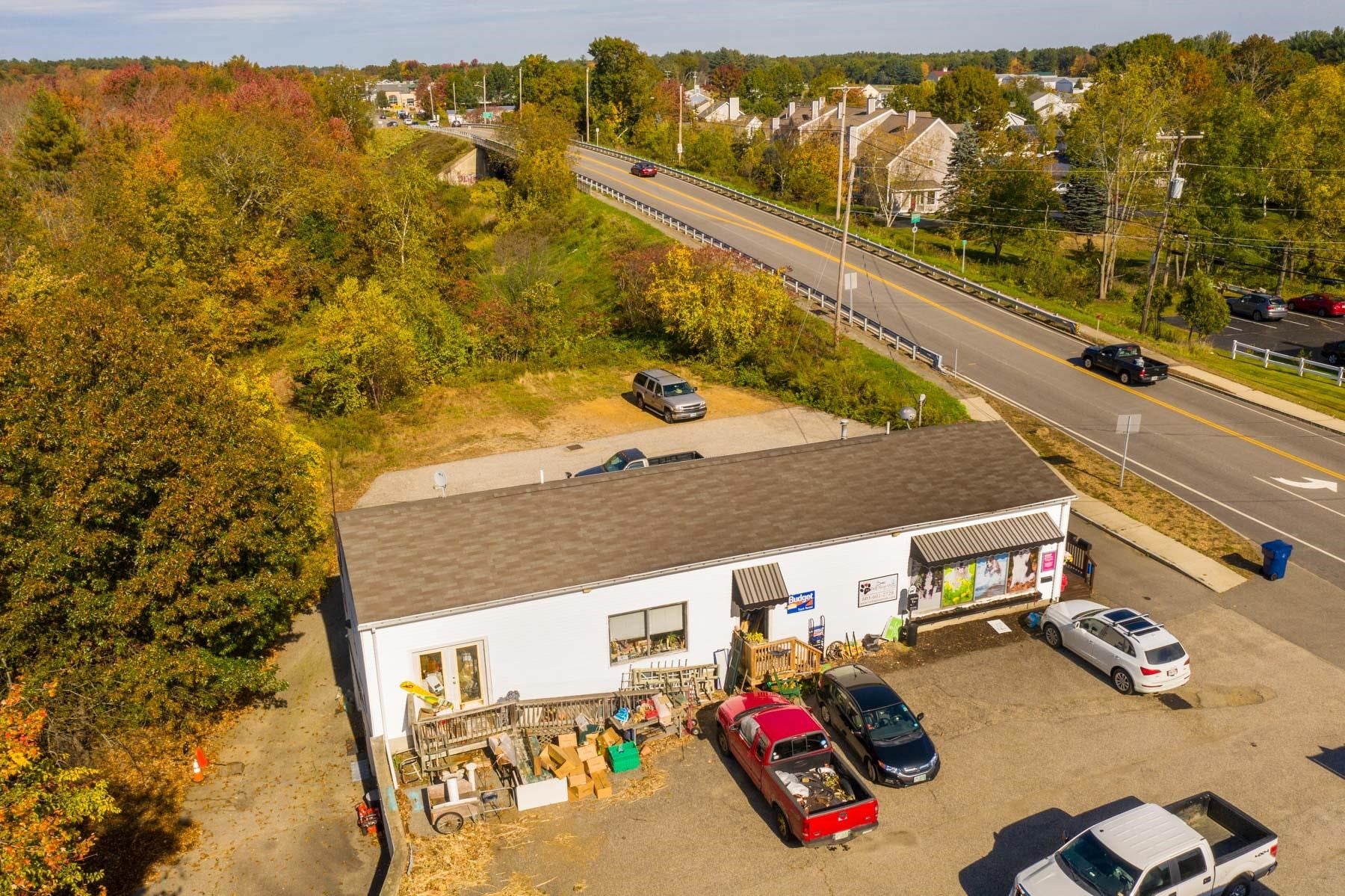 892 Lafayette Road — photo