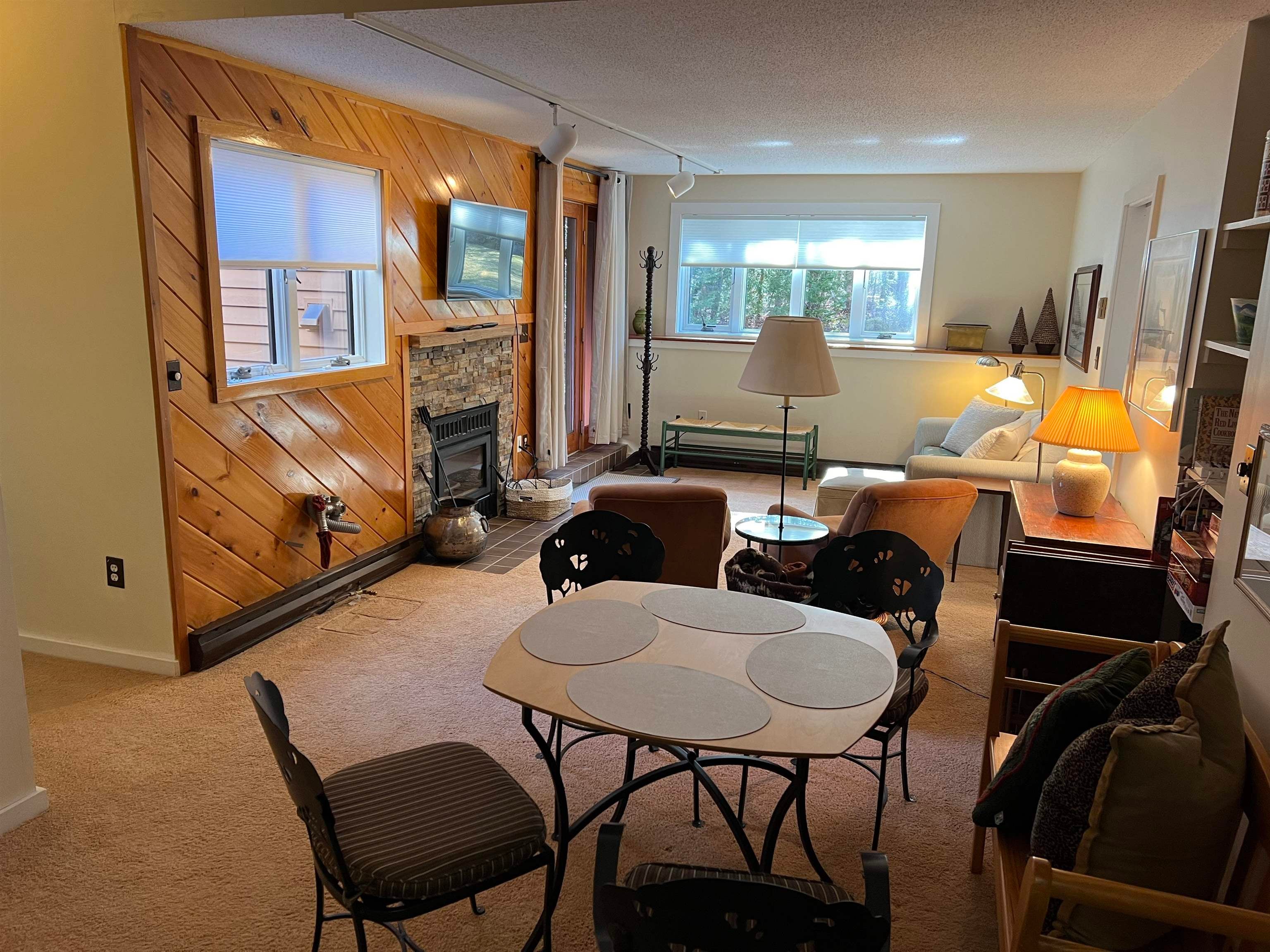 13 Forest Rim Way F-1 — photo