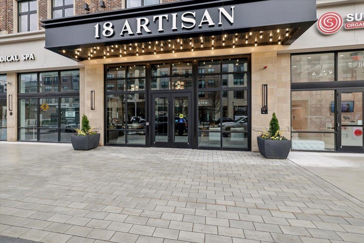 18 Artisan Drive — photo