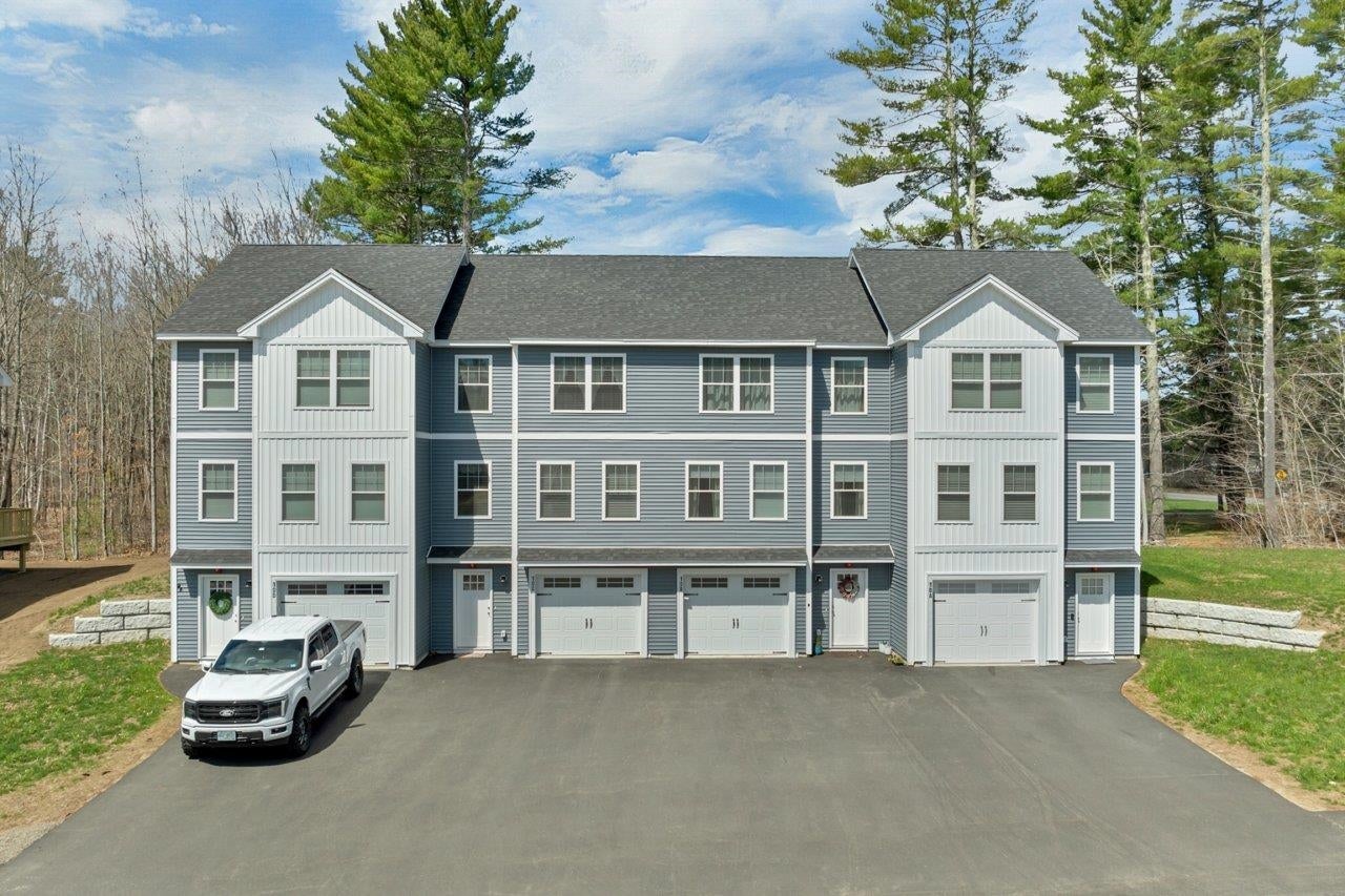 10-C Wentworth Lane — photo