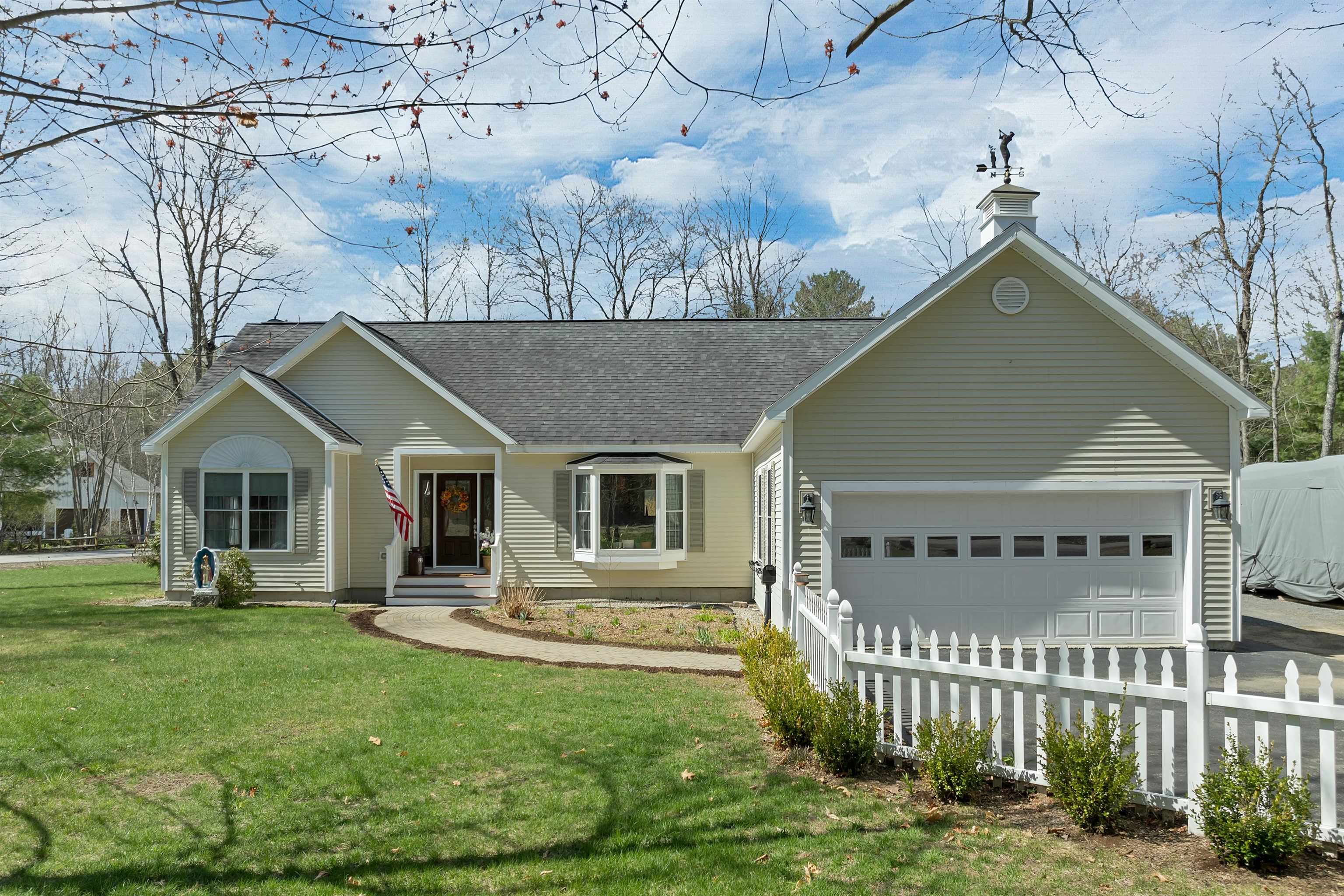 22 Fairway Drive — photo