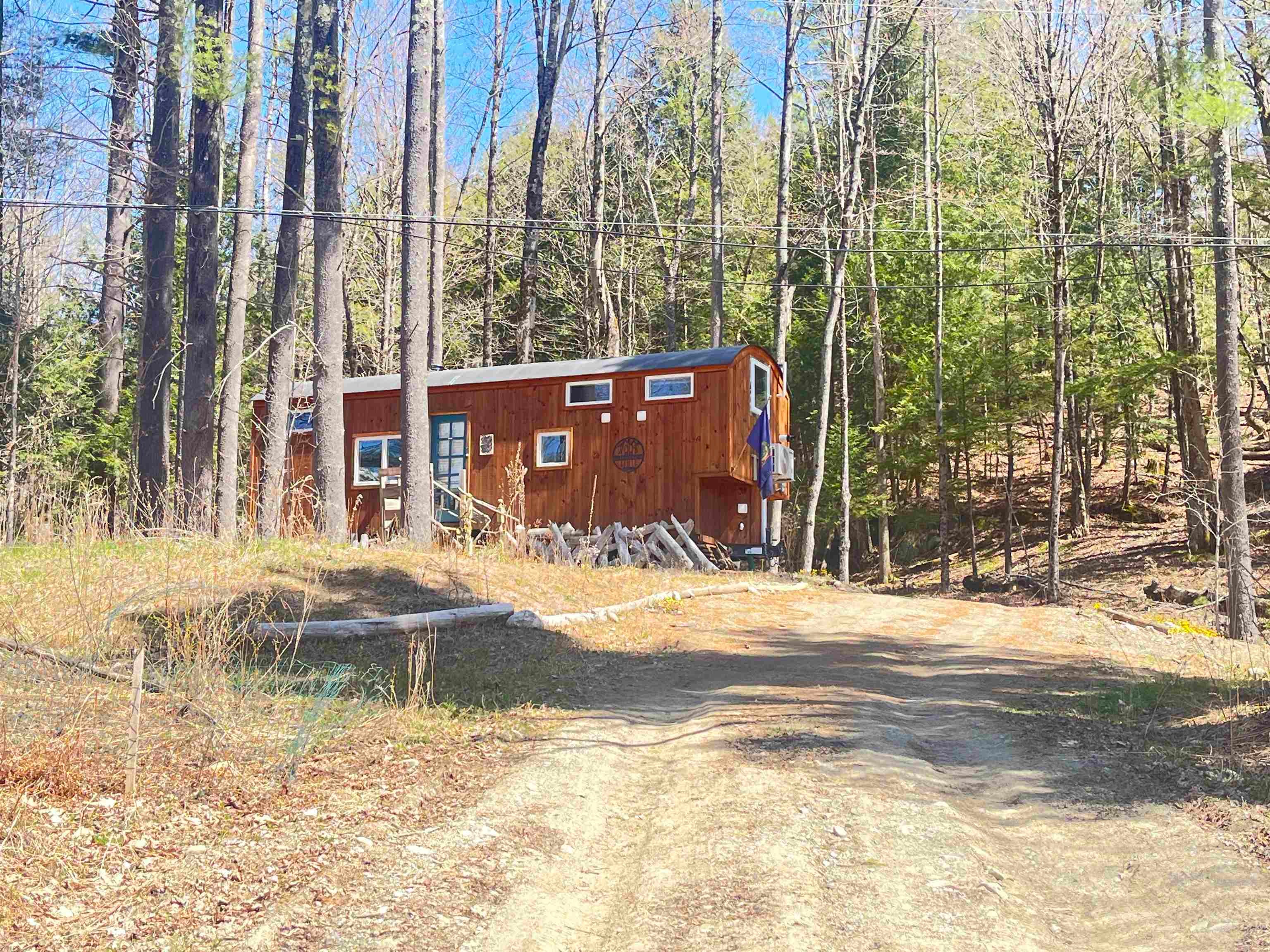 1295 River Road — photo