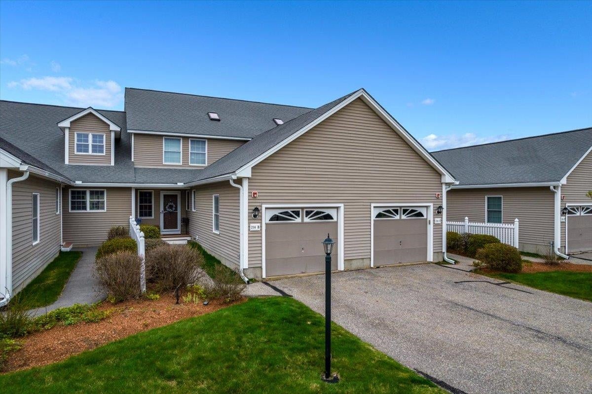214 Cardigan Drive B — photo