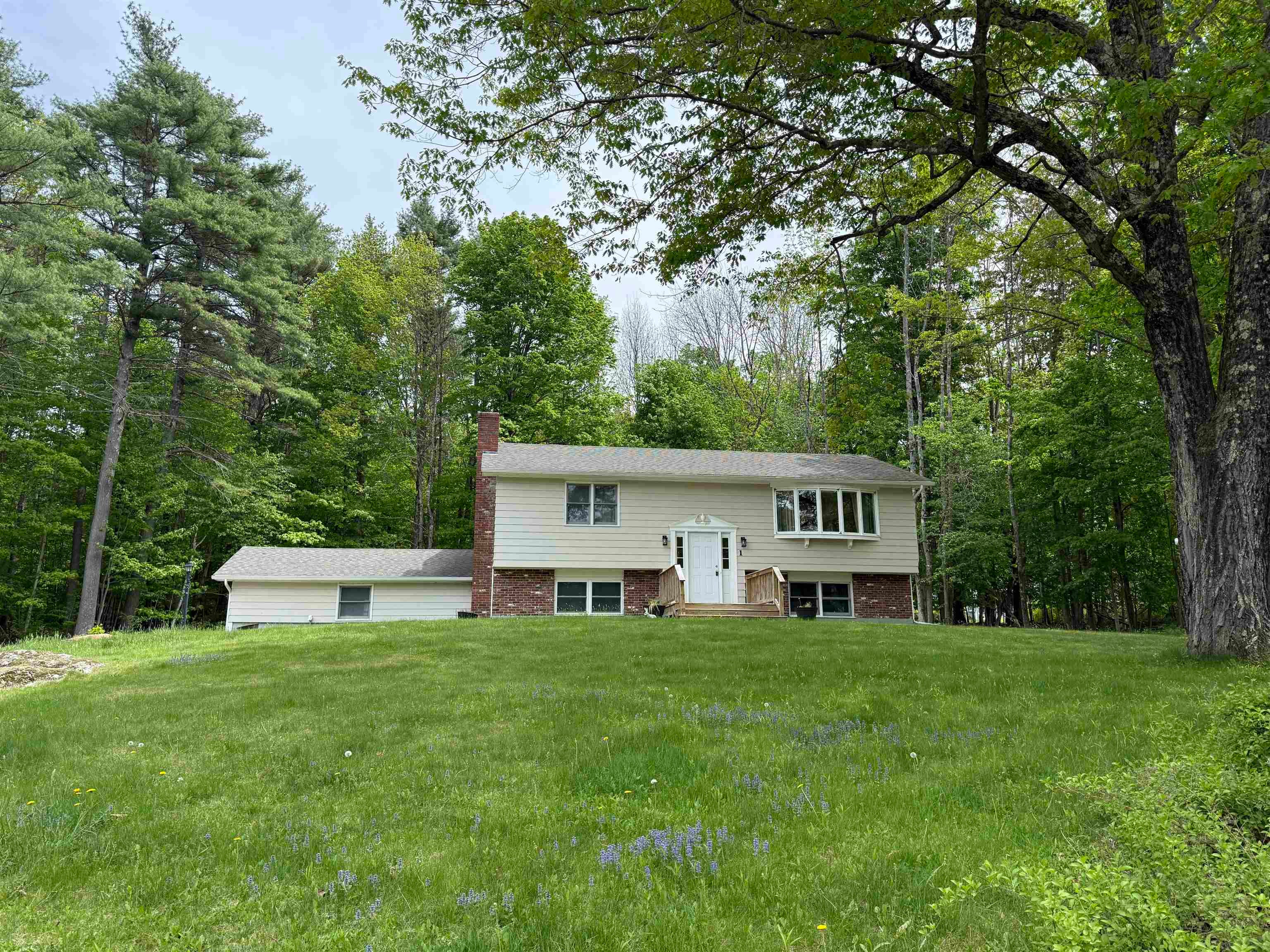 1 Robin Acres Drive — photo