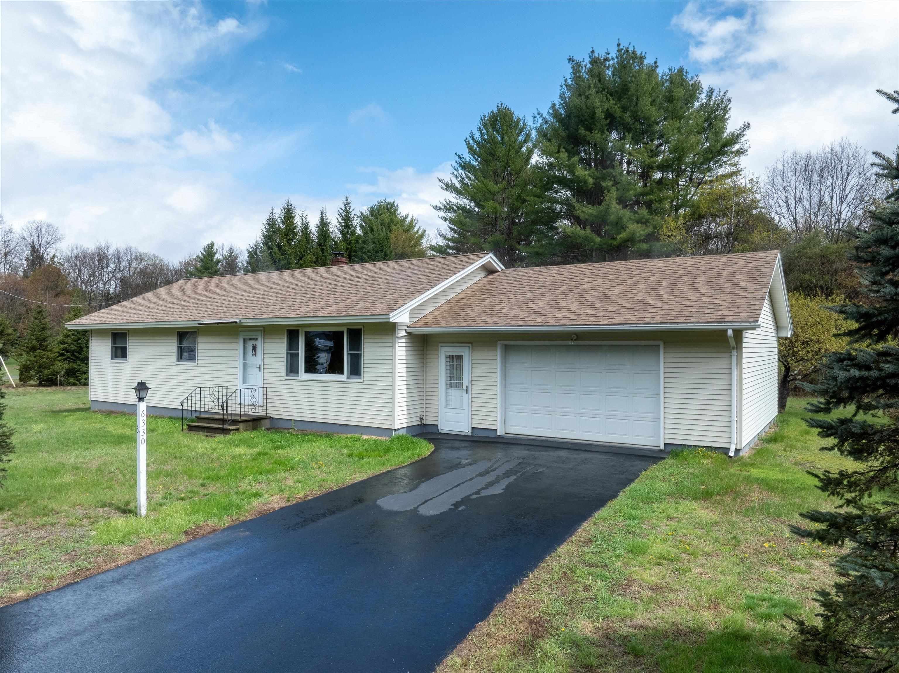 31 Northfield Drive — photo