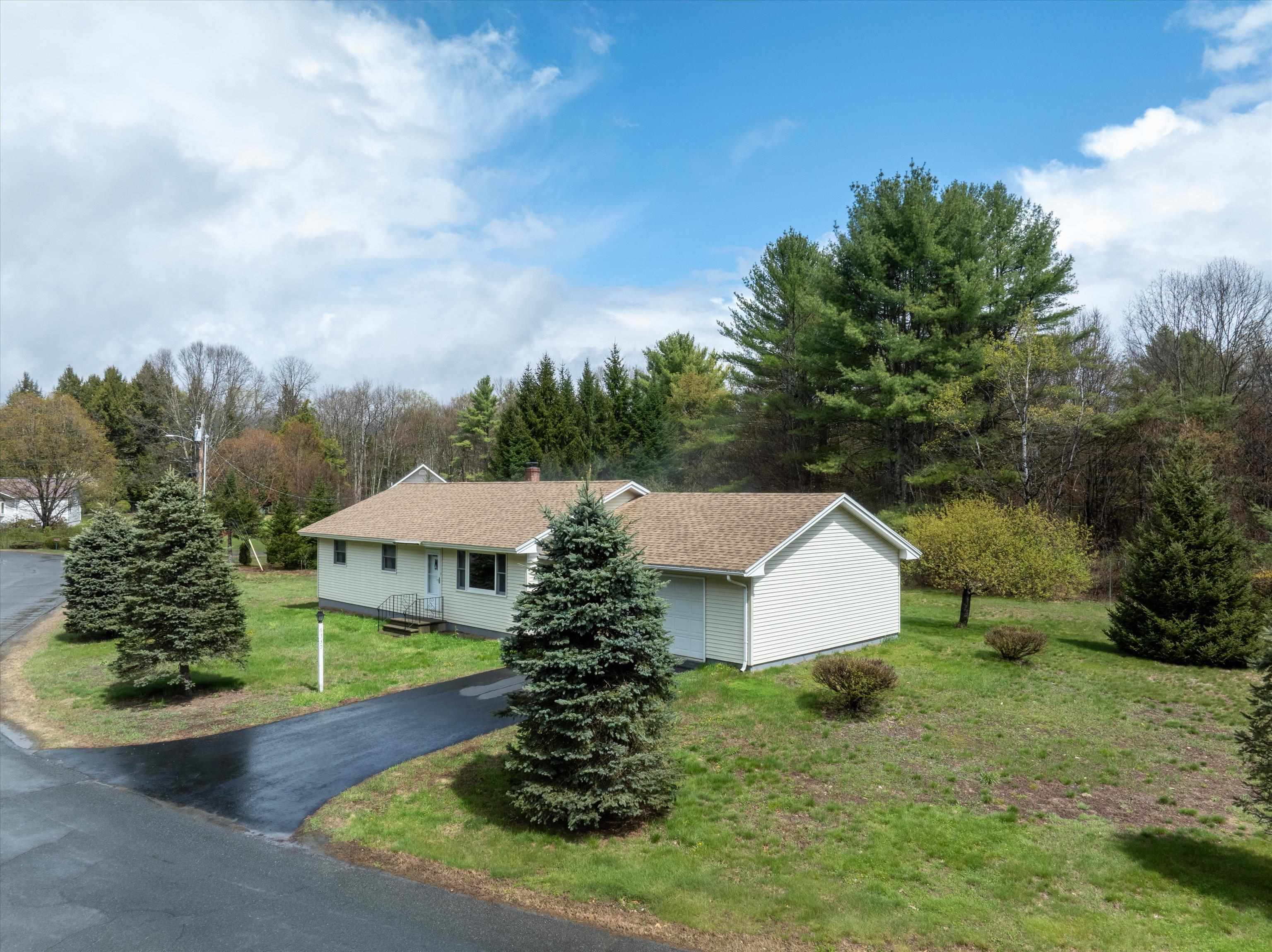 31 Northfield Drive, Springfield, VT 05150 — photo 2