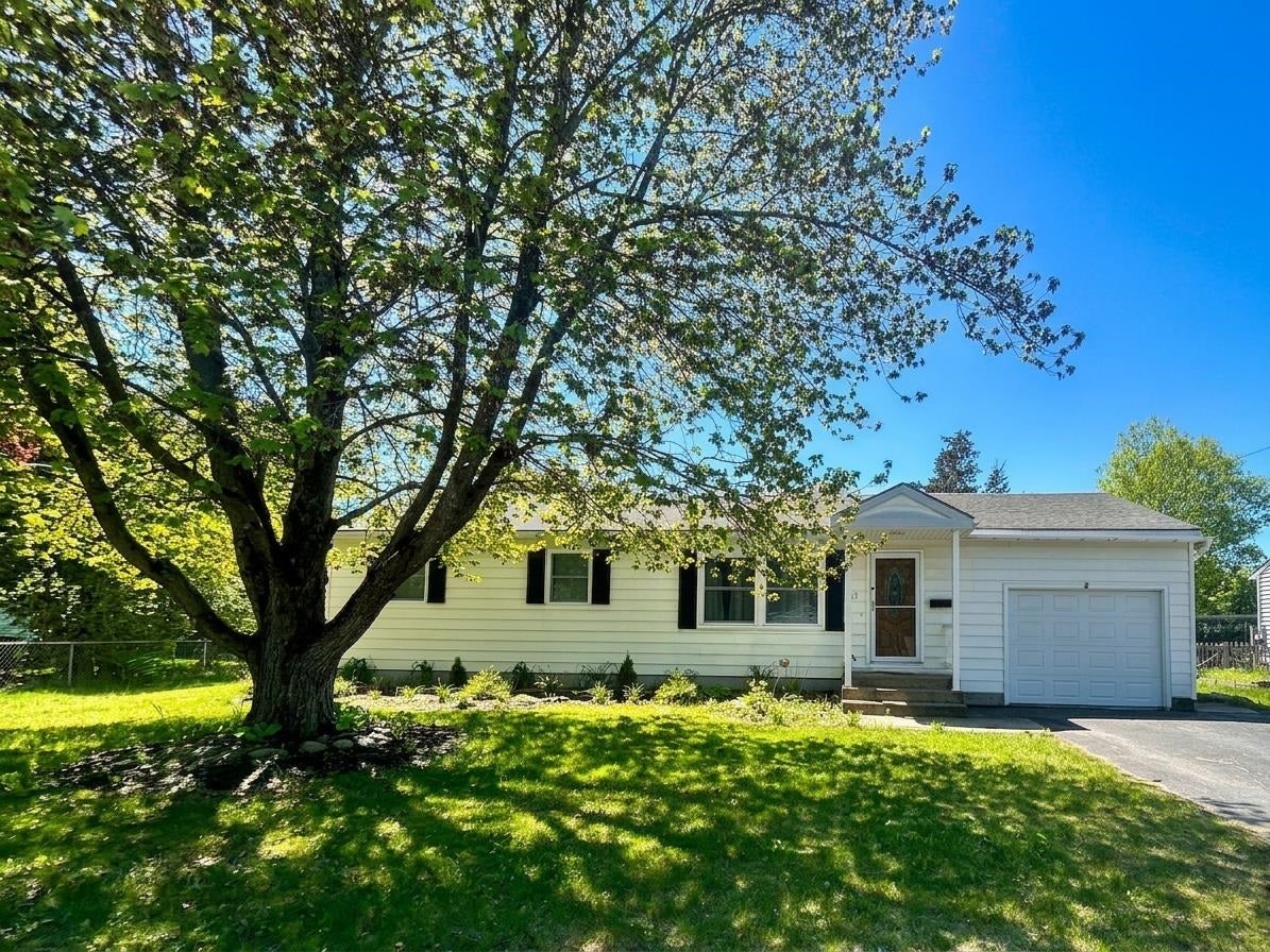 23 Forest Street — photo