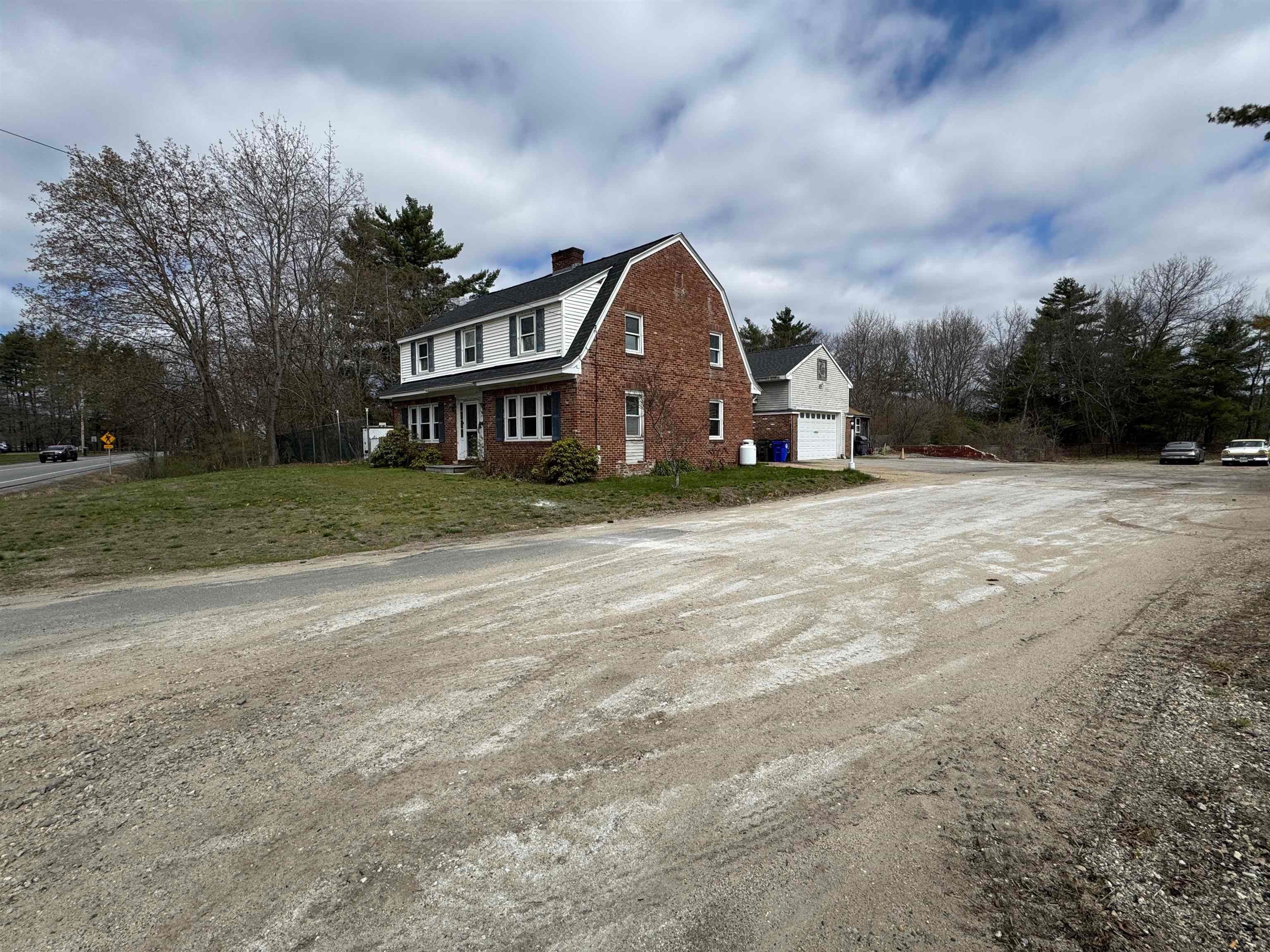 265 Mast Road — photo