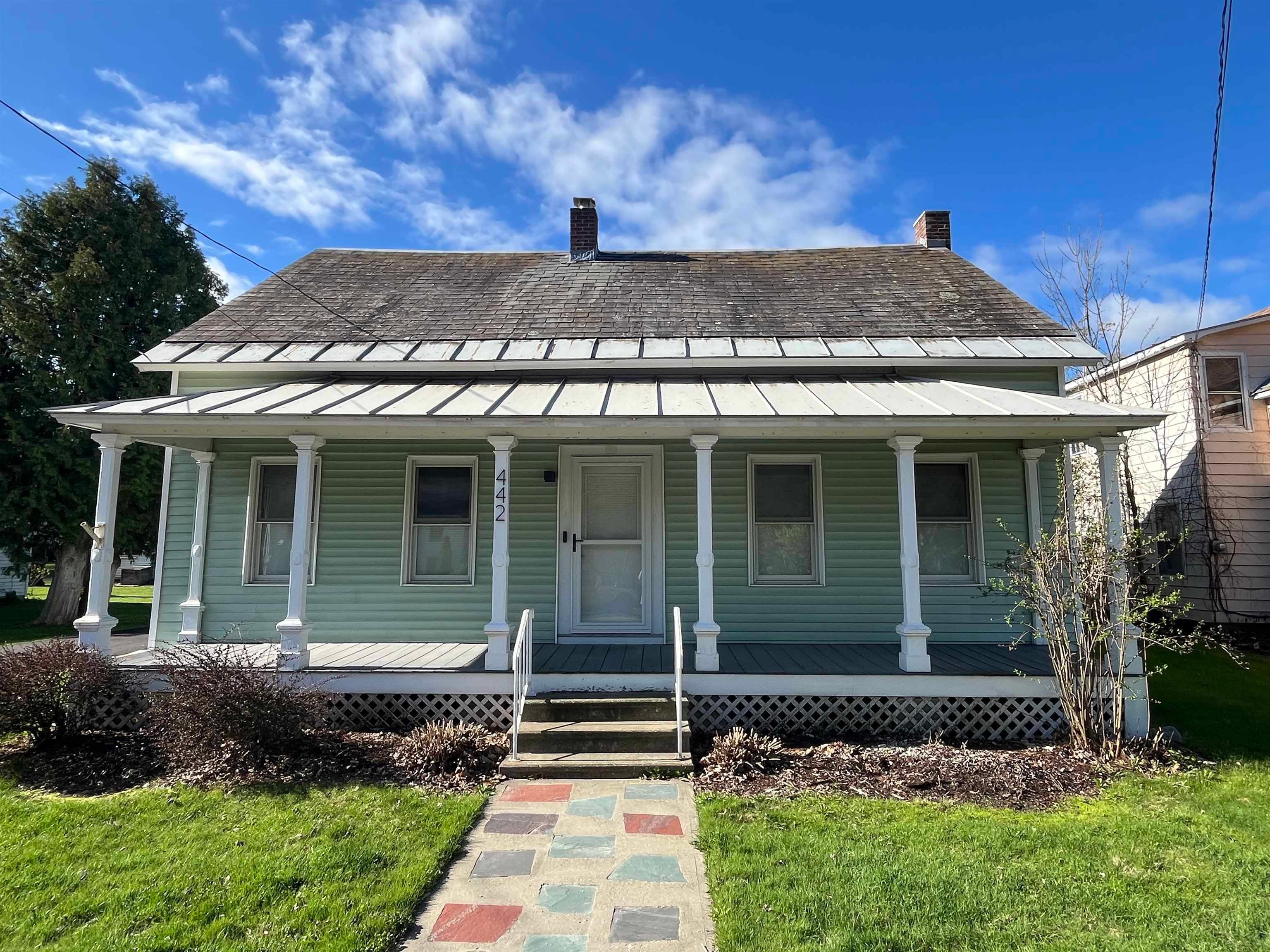 442 East Main Street — photo