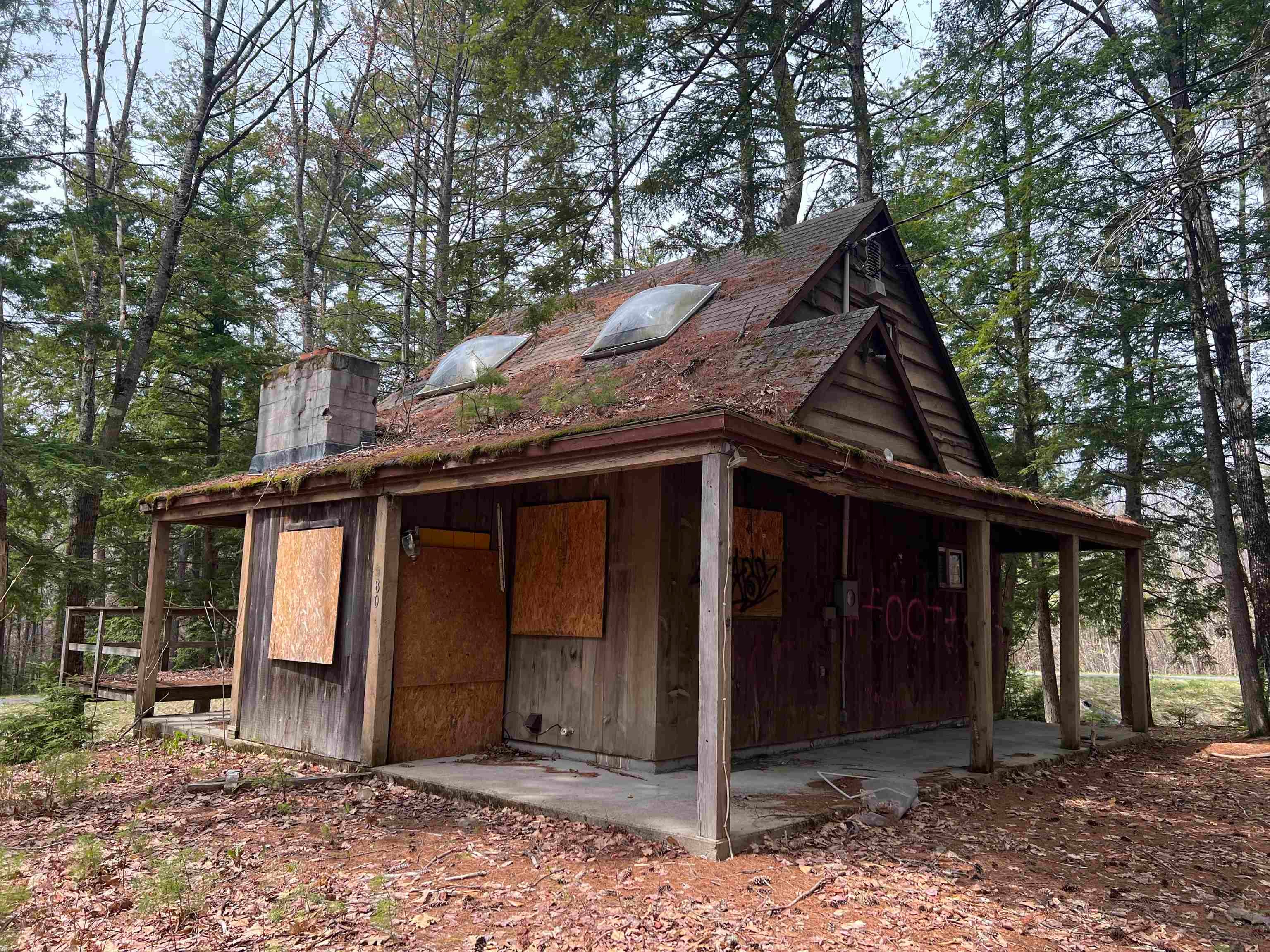 280 Thompson Road — photo