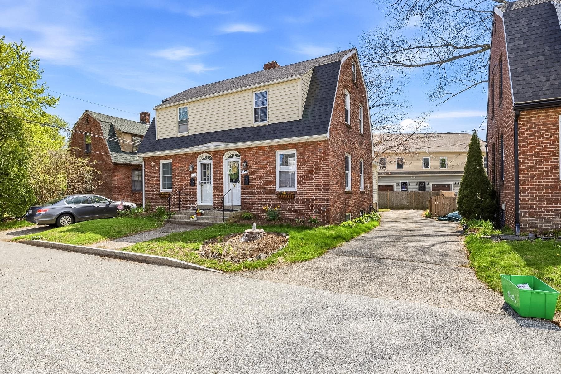 187 Raleigh Way — photo