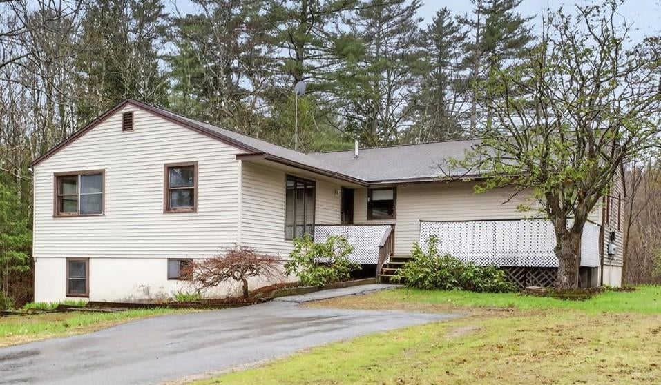 414 Fremont Road, Chester, NH 03036 — photo 2