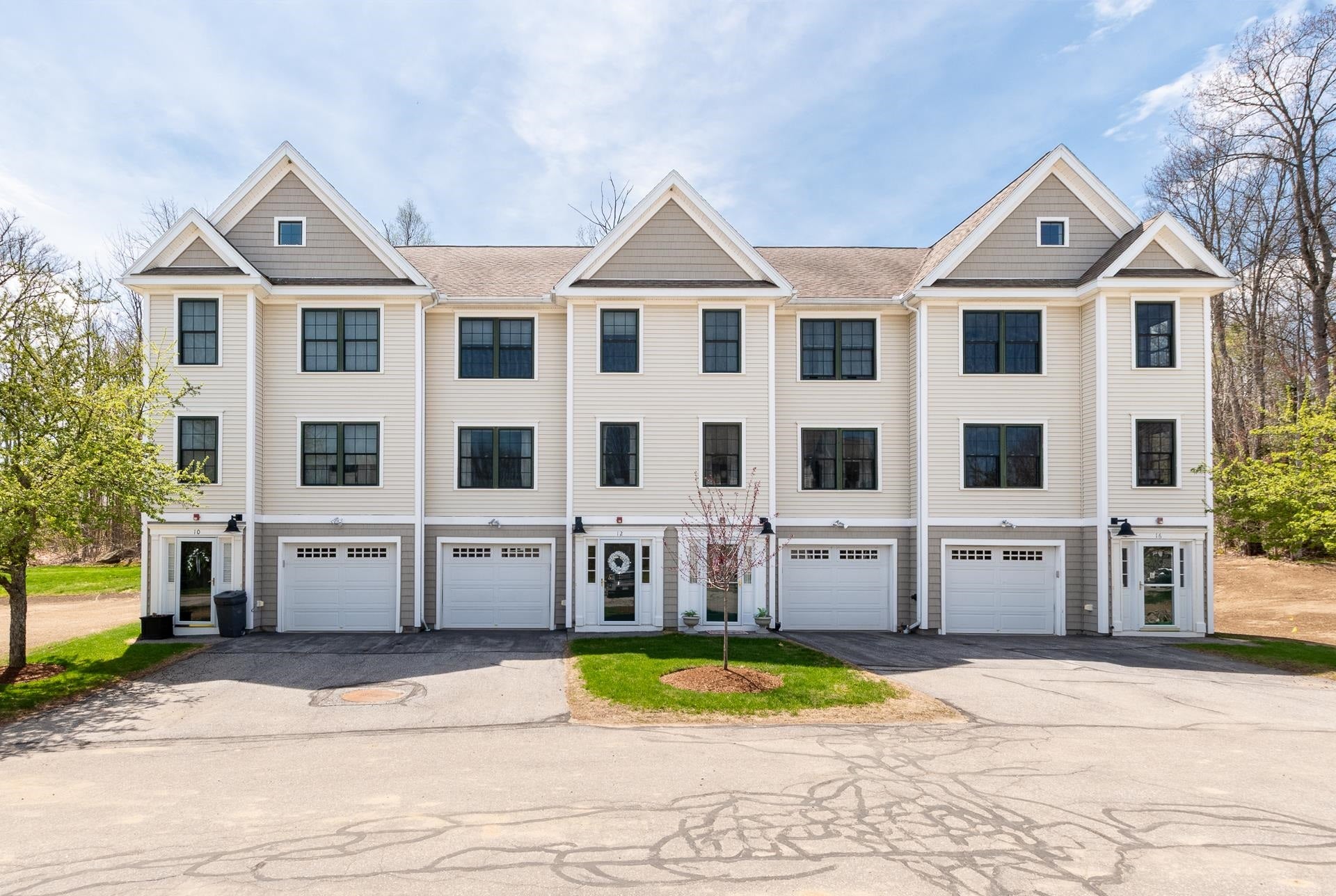 12 Village Drive 6 — photo