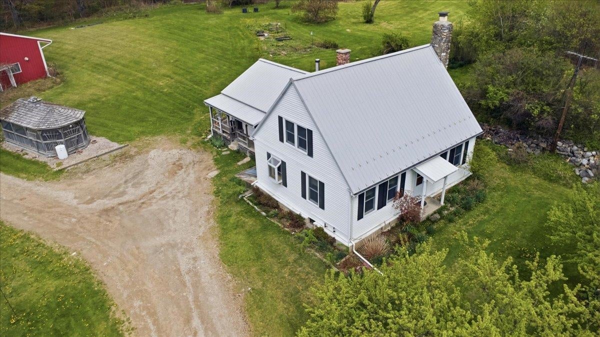 2154 US Route 7 — photo