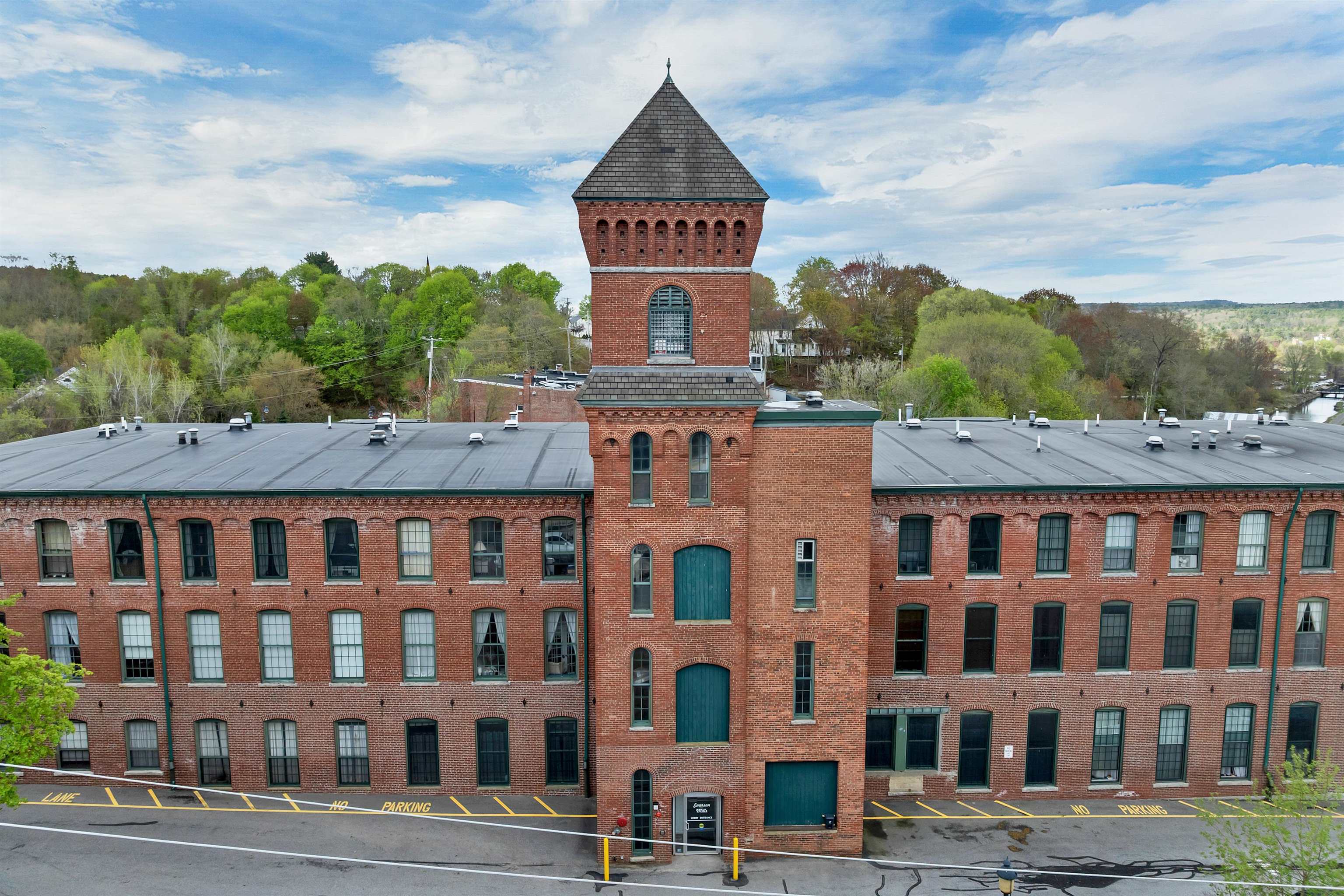 100 Main Street M3 — photo