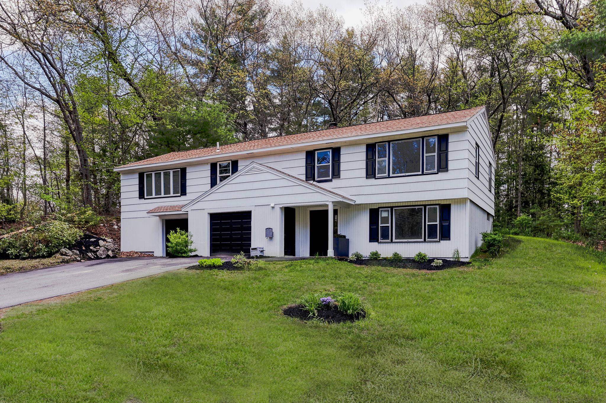 12 Davis Road — photo