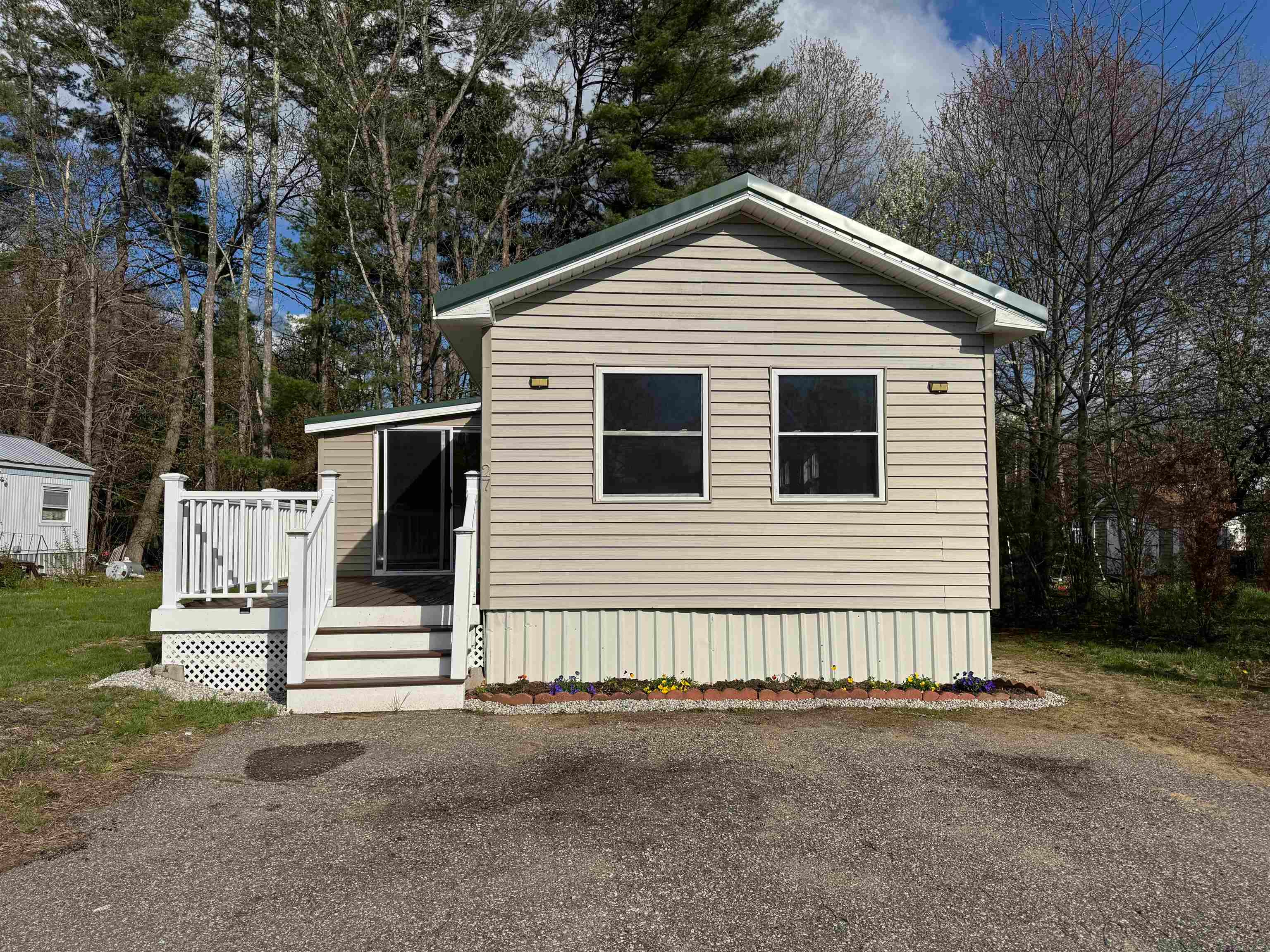 27 Mavis Avenue — photo