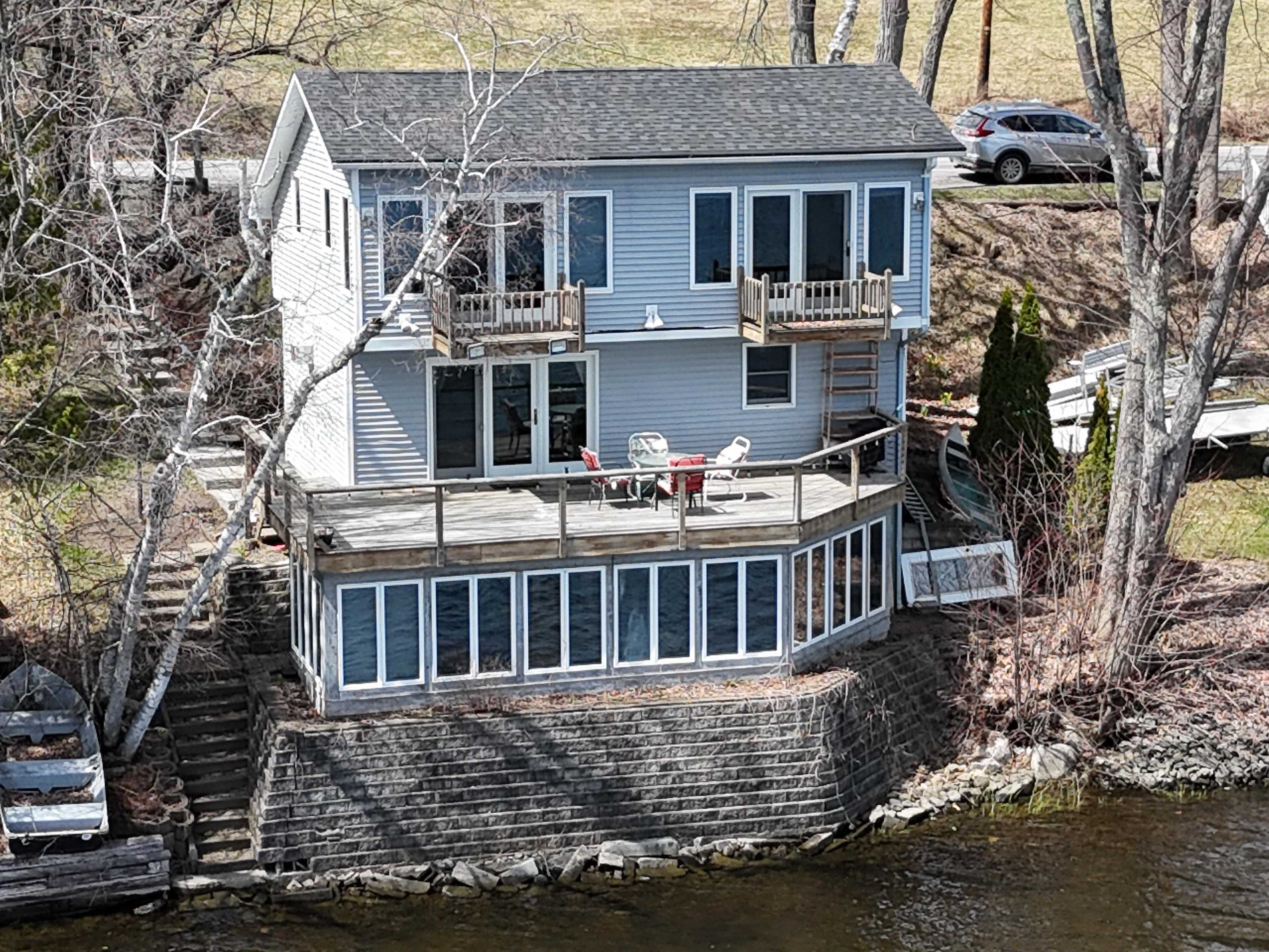 1925 Route 105 — photo