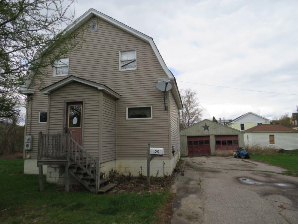 25 Turcotte Street — photo